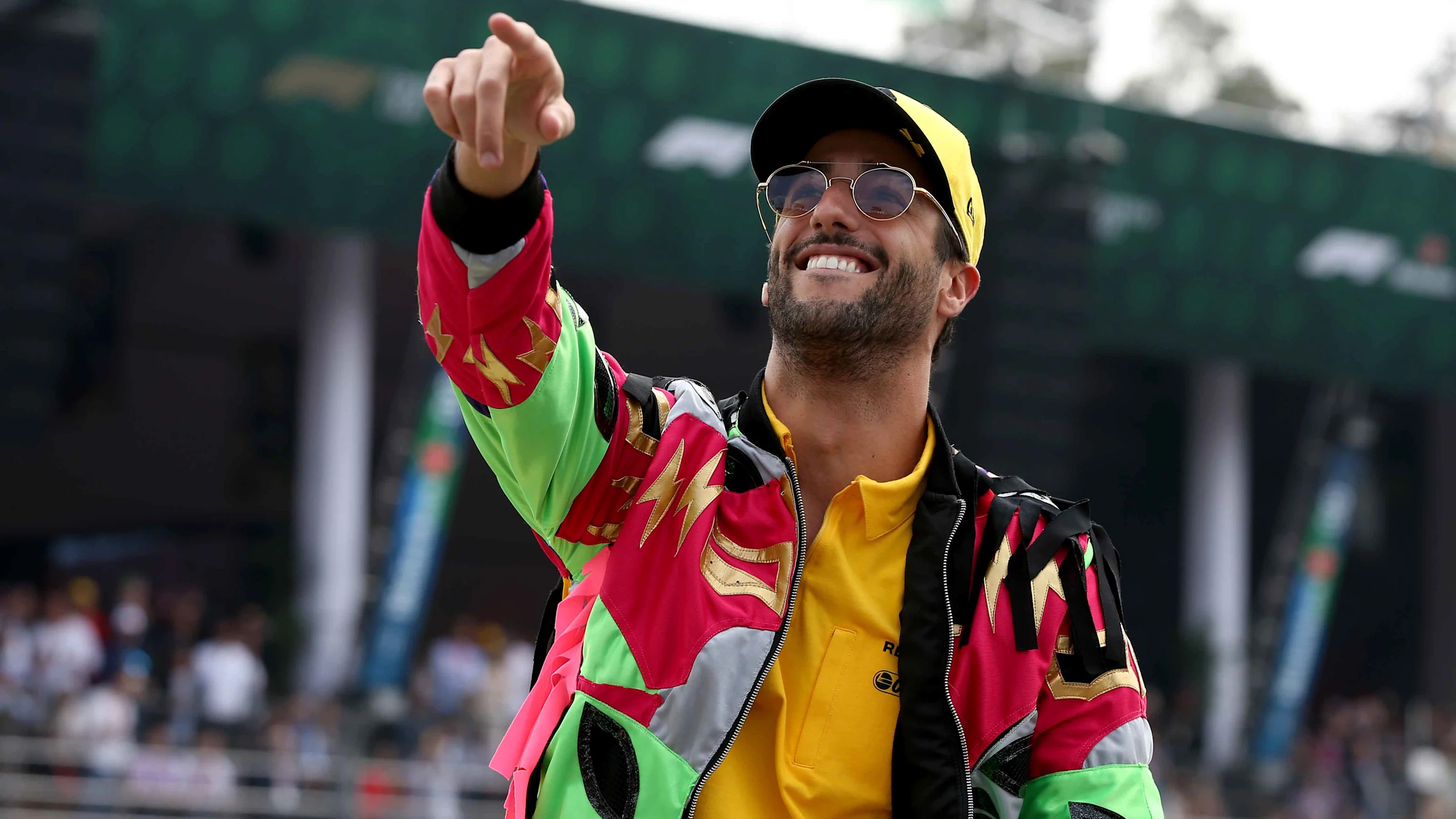 MEXICO CITY, MEXICO - OCTOBER 27: Daniel Ricciardo of Australia and Renault Sport F1 waves to the