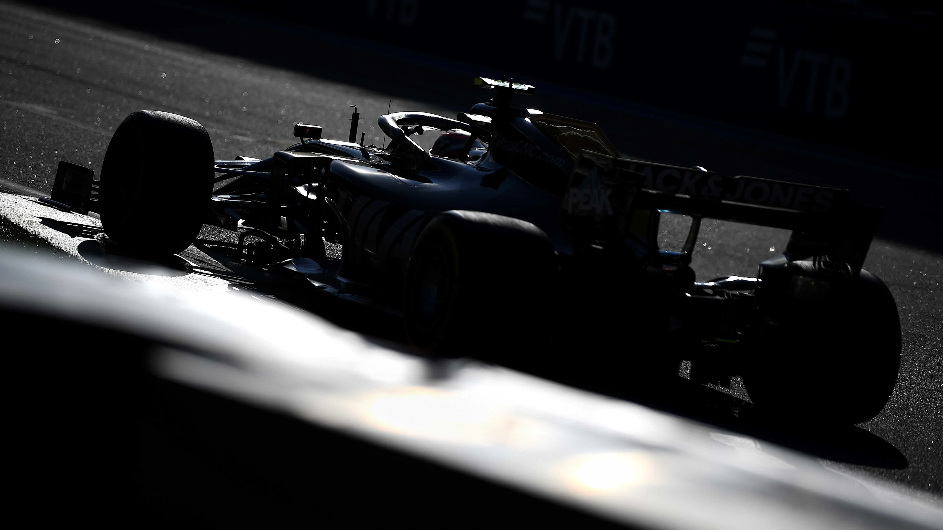 SOCHI, RUSSIA - SEPTEMBER 29: Kevin Magnussen of Denmark driving the (20) Haas F1 Team VF-19