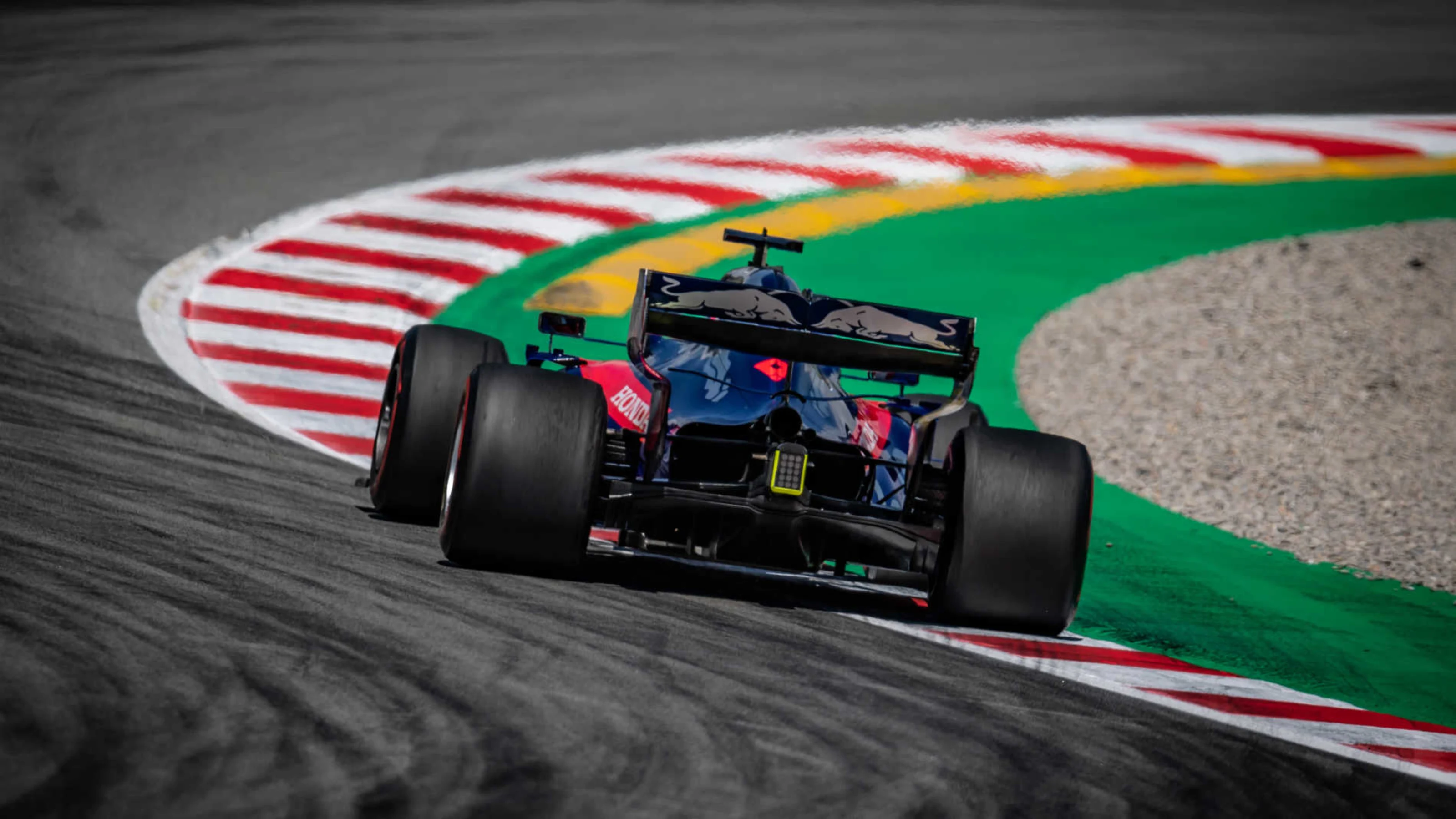 CIRCUIT DE BARCELONA-CATALUNYA, SPAIN - MAY 10: Daniil Kvyat, Toro Rosso STR14 during the Spanish