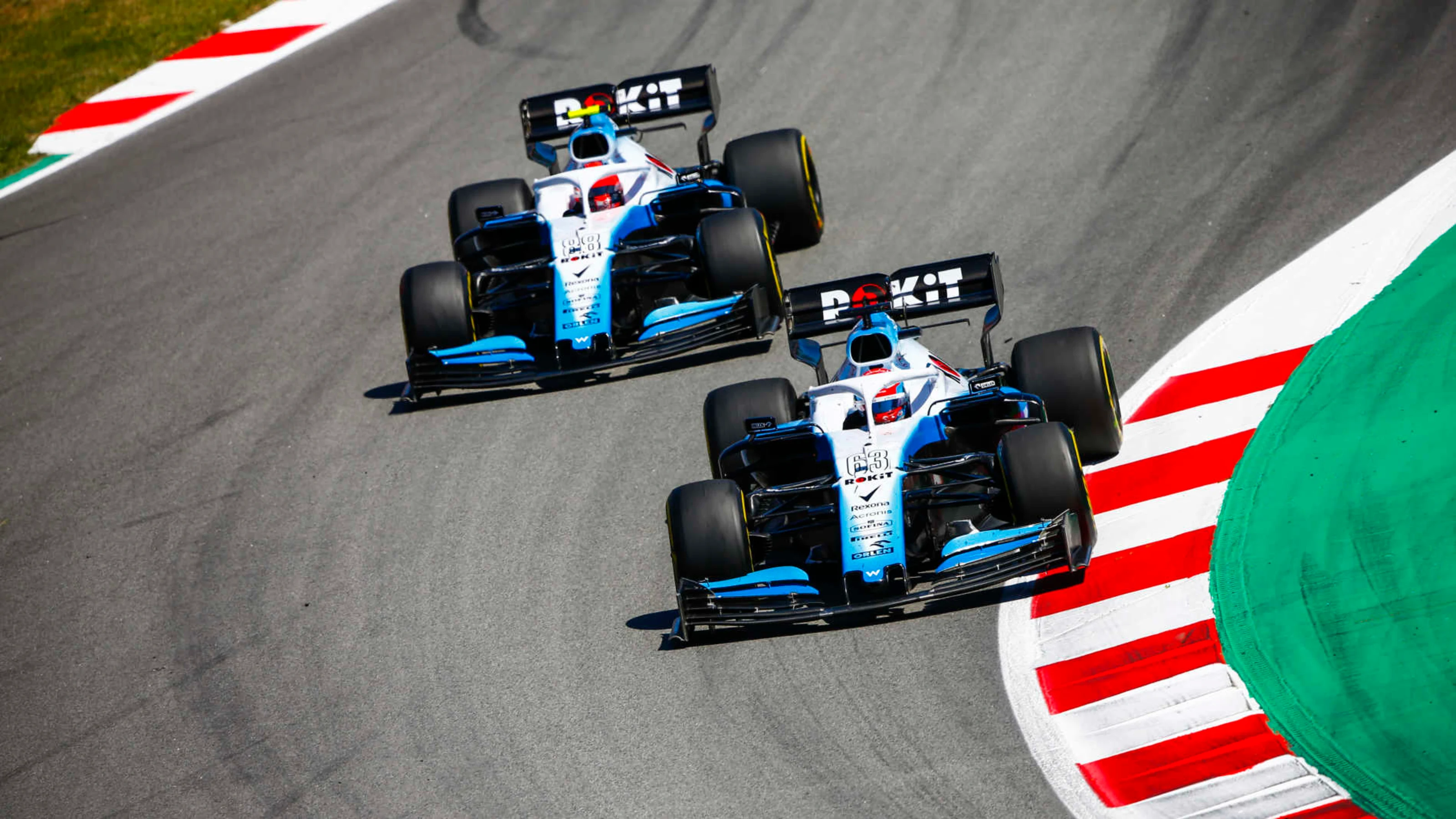 CIRCUIT DE BARCELONA-CATALUNYA, SPAIN - MAY 12: George Russell, Williams Racing FW42, leads Robert