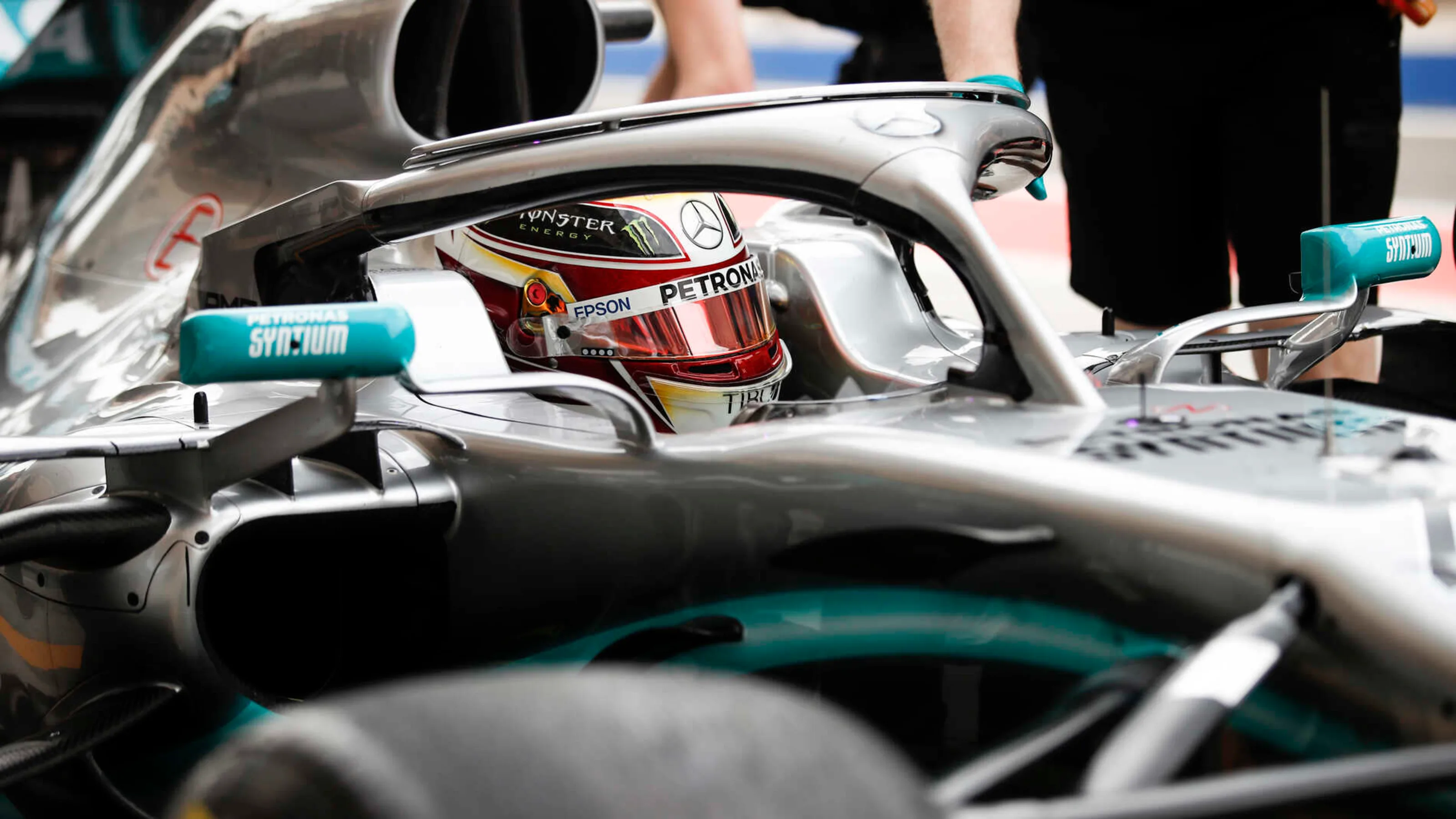 BAHRAIN INTERNATIONAL CIRCUIT, BAHRAIN - APRIL 02: Lewis Hamilton, Mercedes AMG F1 W10 during the