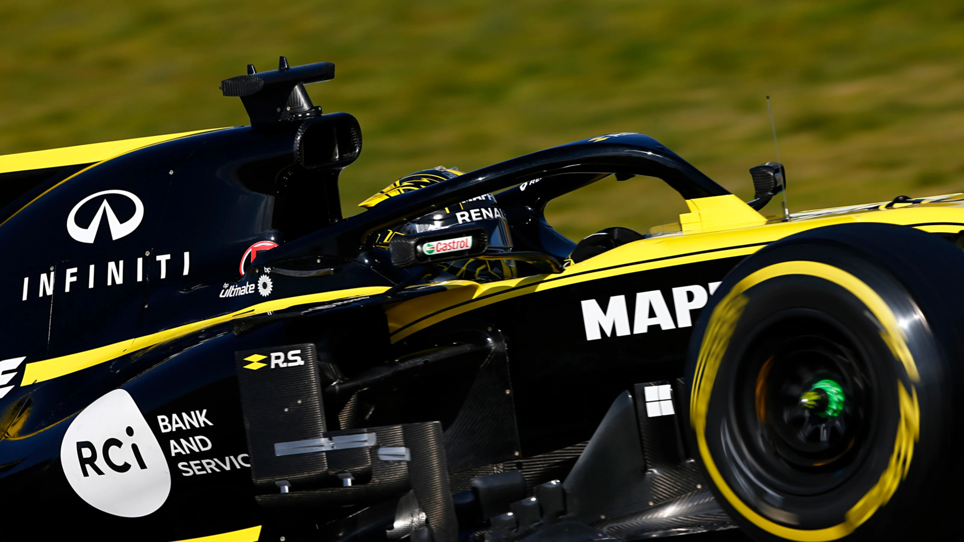 CIRCUIT DE BARCELONA-CATALUNYA, SPAIN - FEBRUARY 18: Nico Hulkenberg, Renault Sport F1 Team R.S. 19