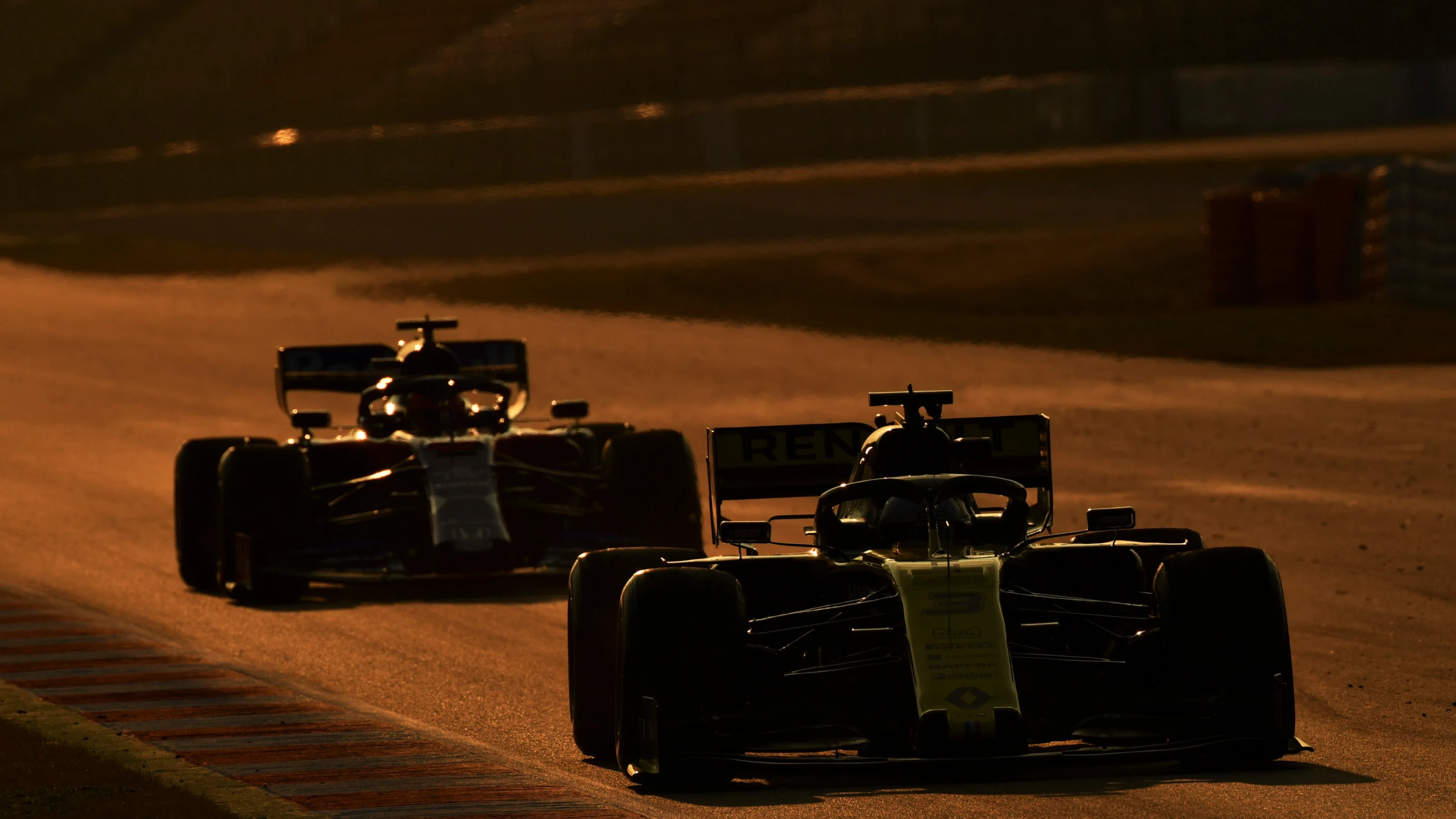 CIRCUIT DE BARCELONA-CATALUNYA, SPAIN - FEBRUARY 20: Daniel Ricciardo, Renault F1 Team R.S. 19