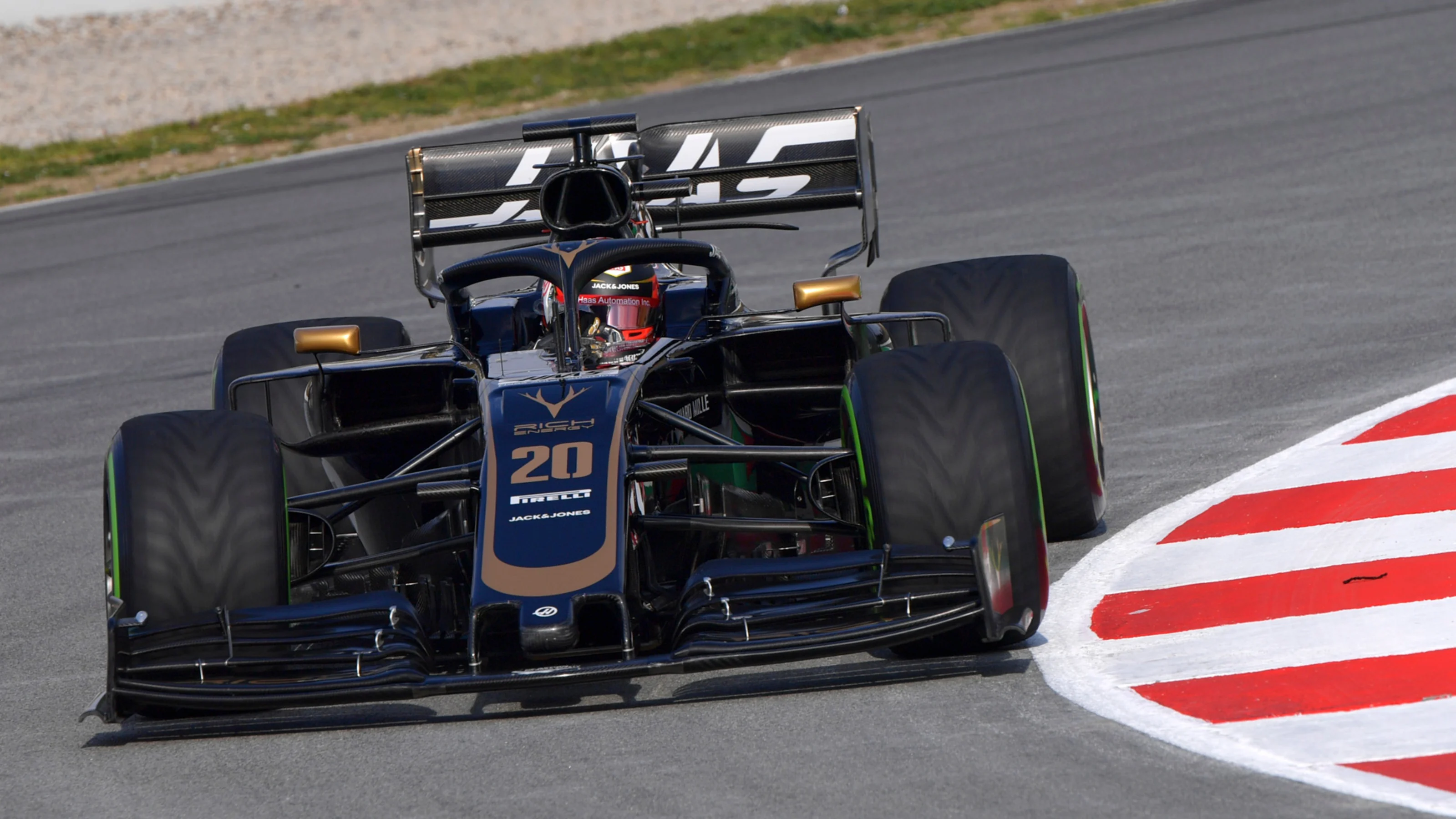 CIRCUIT DE BARCELONA-CATALUNYA, SPAIN - FEBRUARY 19: Kevin Magnussen, Haas F1 Team VF-19 during the