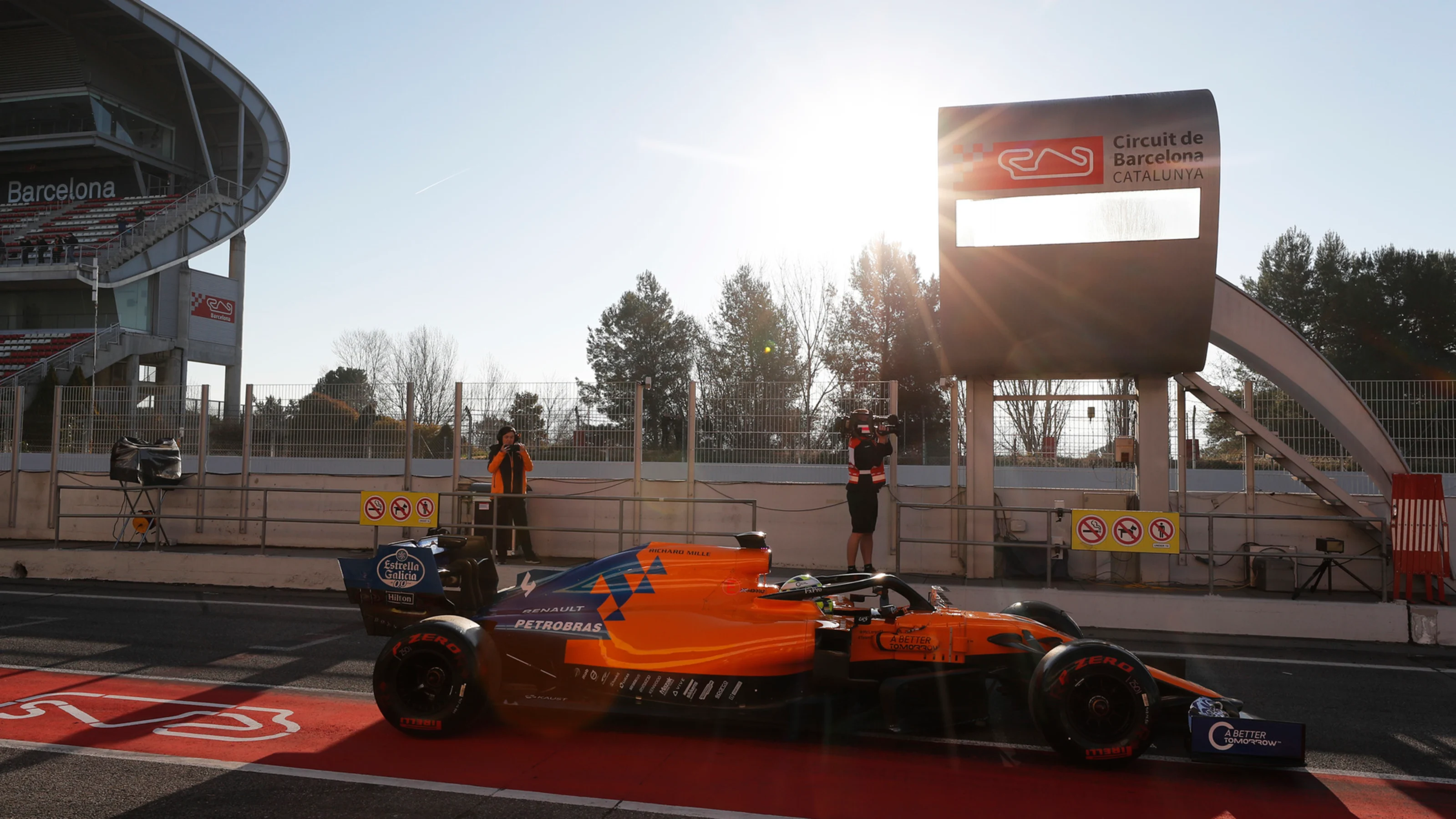 CIRCUIT DE BARCELONA-CATALUNYA, SPAIN - FEBRUARY 26: Lando Norris, McLaren MCL34 during the