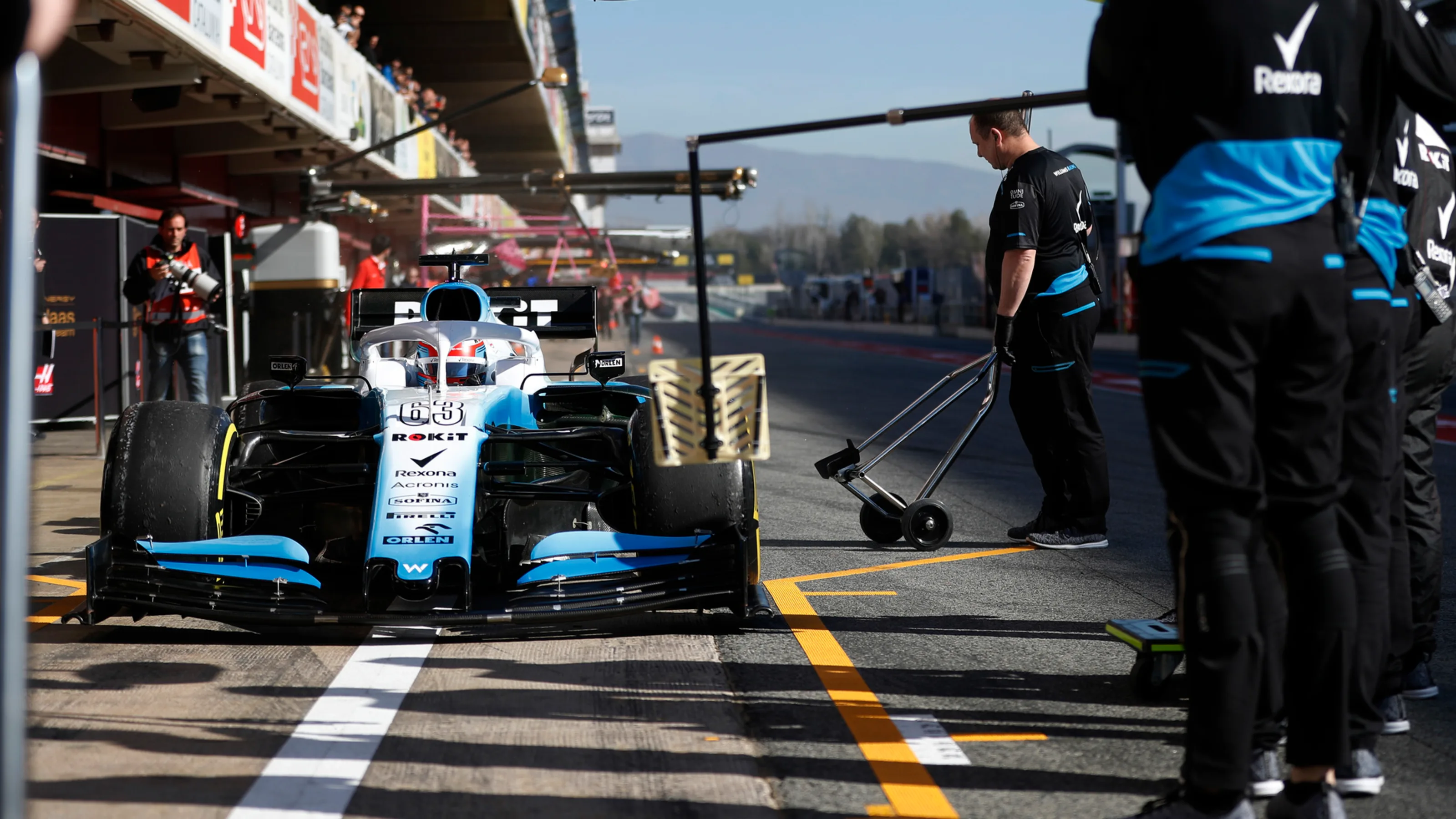 CIRCUIT DE BARCELONA-CATALUNYA, SPAIN - FEBRUARY 26: George Russell, Williams FW42 during the