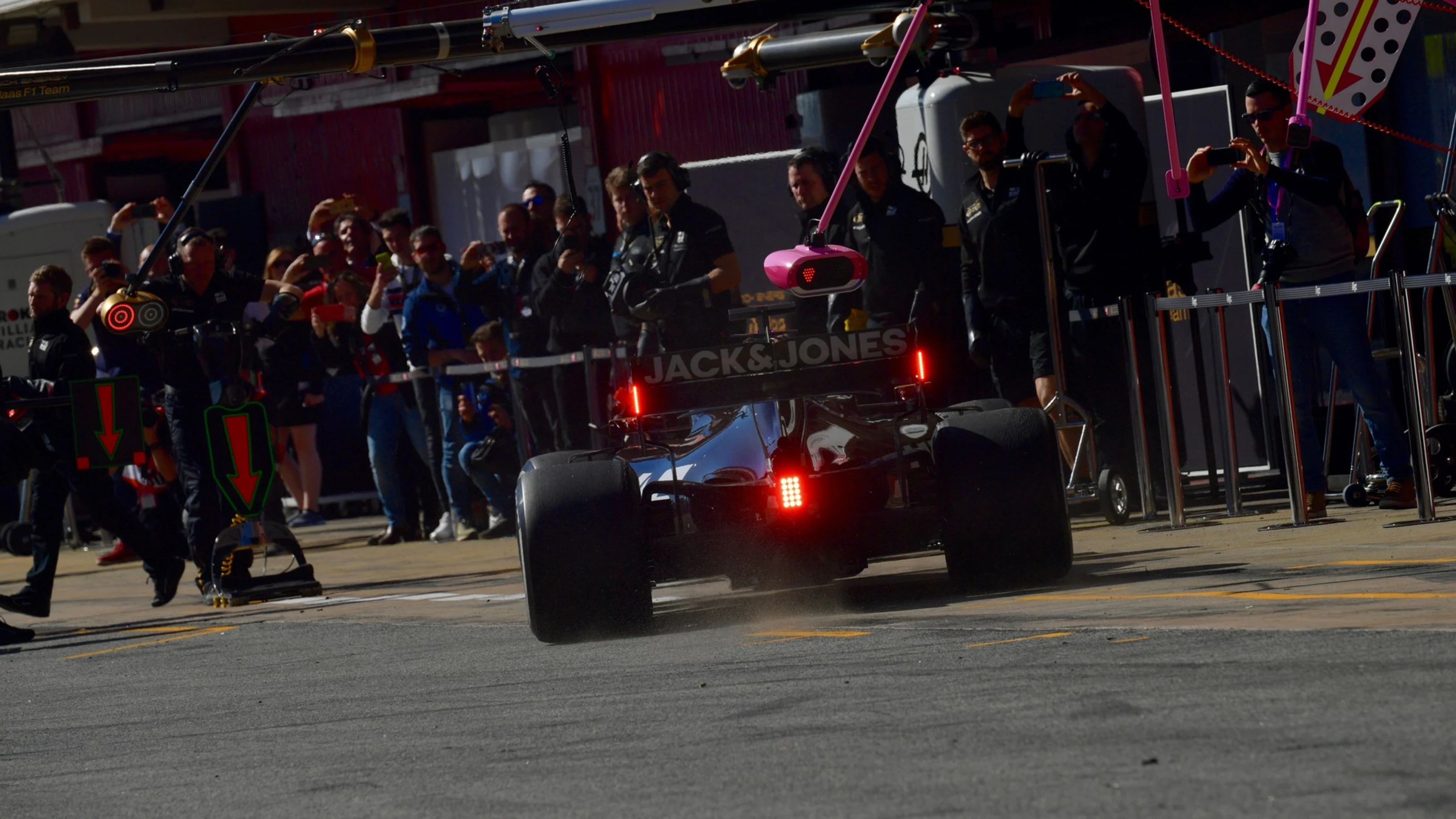 CIRCUIT DE BARCELONA-CATALUNYA, SPAIN - FEBRUARY 26: Kevin Magnussen, Haas F1 Team VF-19 during the