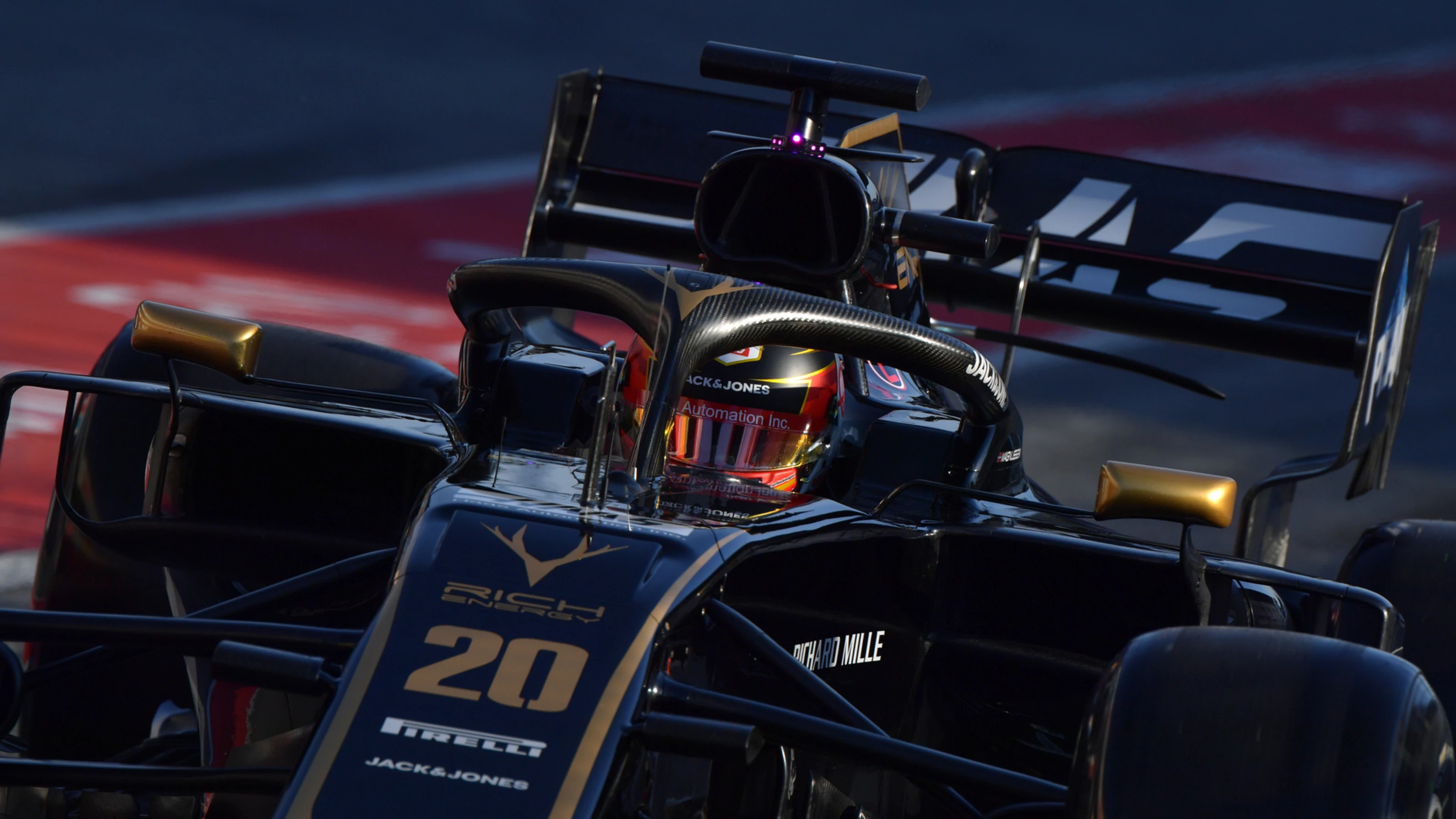 CIRCUIT DE BARCELONA-CATALUNYA, SPAIN - FEBRUARY 28: Kevin Magnussen, Haas F1 Team VF-19 during the