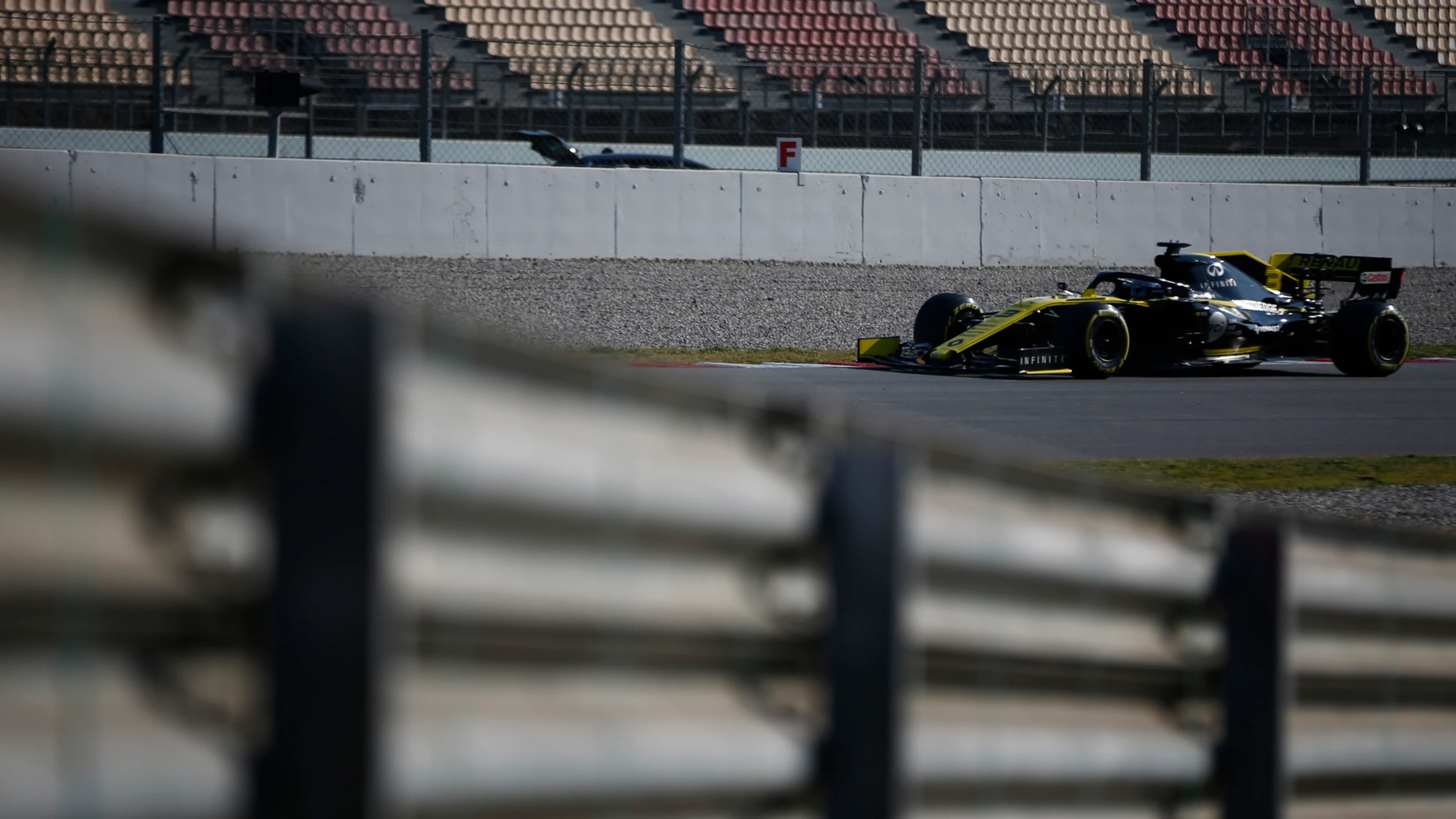 CIRCUIT DE BARCELONA-CATALUNYA, SPAIN - FEBRUARY 28: Daniel Ricciardo, Renault F1 Team R.S. 19