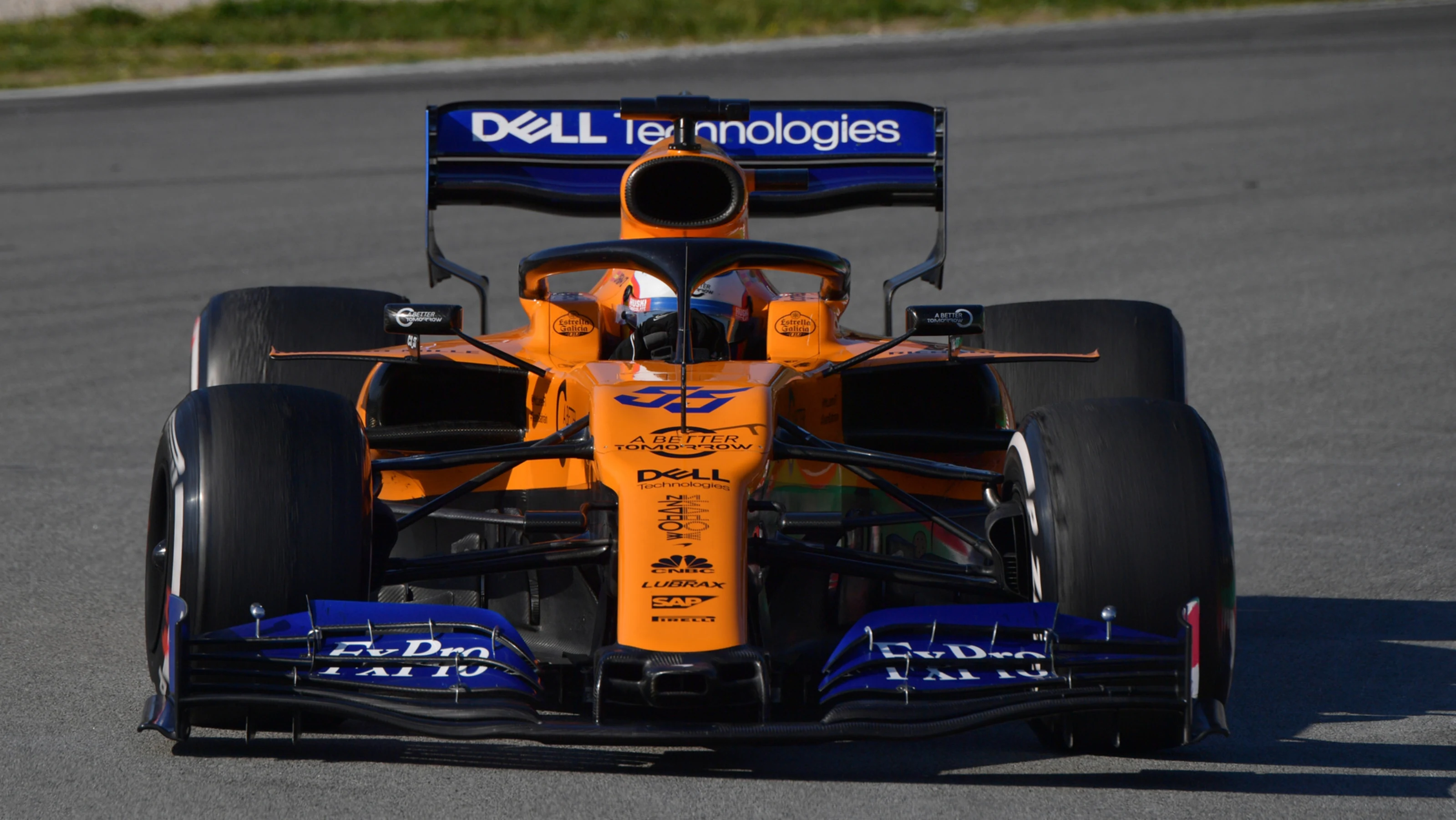 CIRCUIT DE BARCELONA-CATALUNYA, SPAIN - FEBRUARY 27: Carlos Sainz Jr, McLaren MCL34 during the