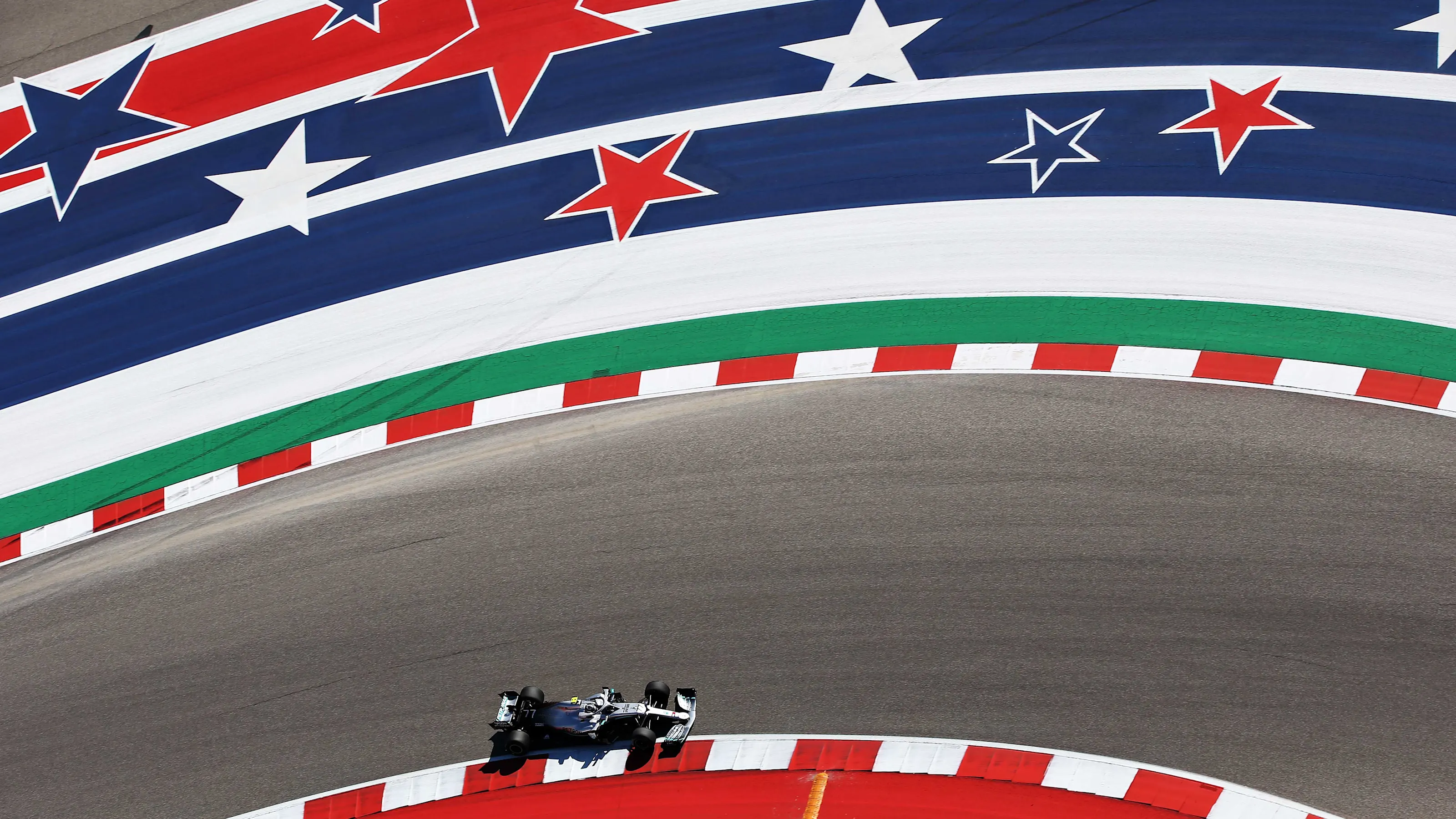 AUSTIN, TEXAS - NOVEMBER 01: Valtteri Bottas driving the (77) Mercedes AMG Petronas F1 Team