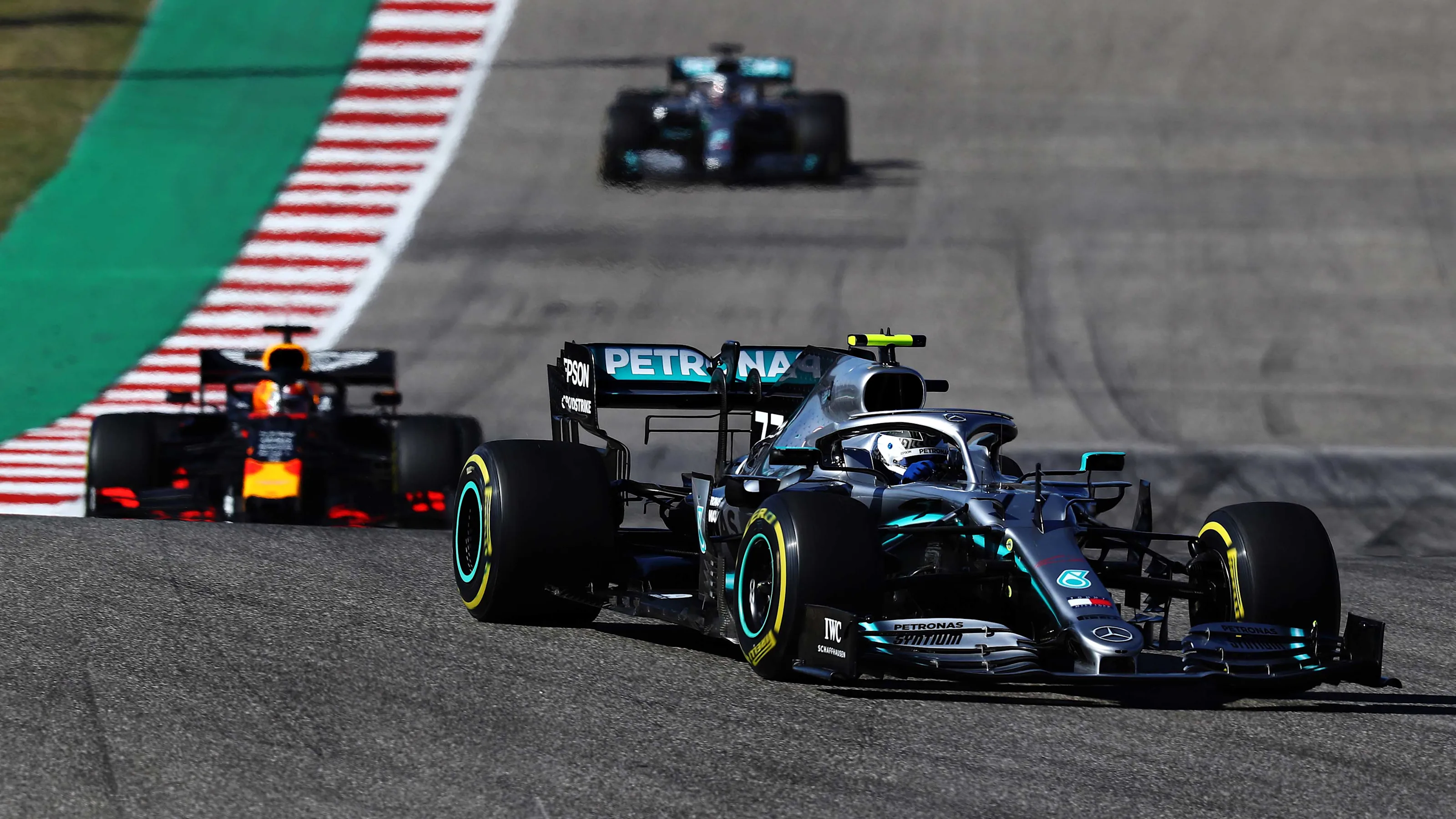 AUSTIN, TEXAS - NOVEMBER 03: Valtteri Bottas driving the (77) Mercedes AMG Petronas F1 Team