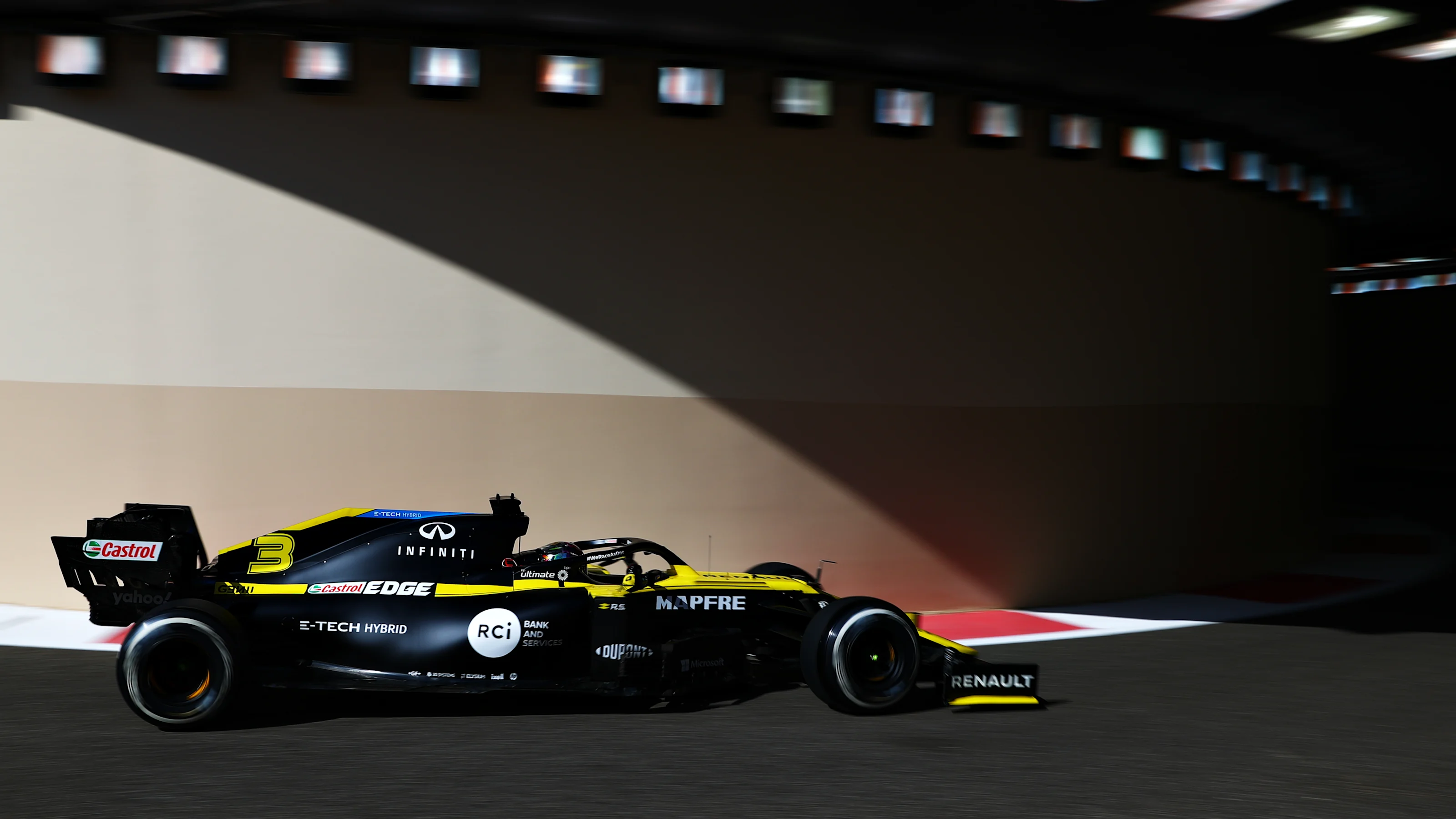 ABU DHABI, UNITED ARAB EMIRATES - DECEMBER 11: Daniel Ricciardo of Australia driving the (3)