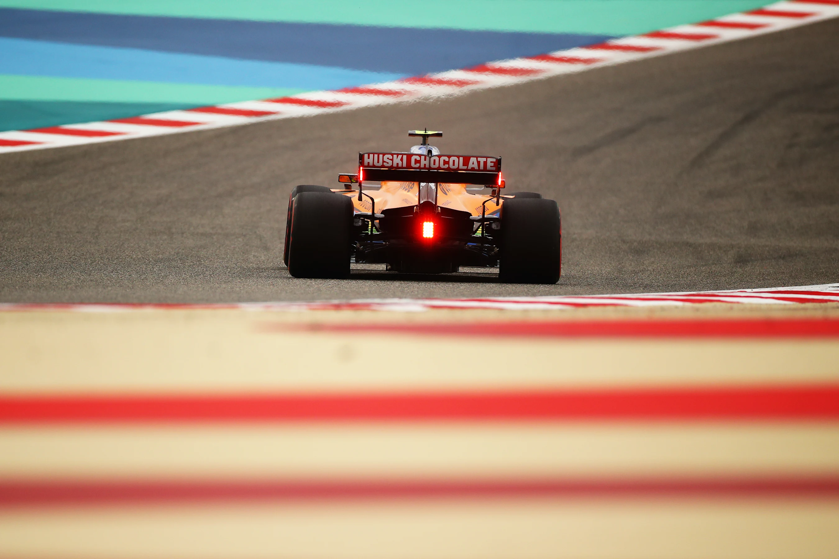BAHRAIN, BAHRAIN - NOVEMBER 27: Lando Norris of Great Britain driving the (4) McLaren F1 Team MCL35