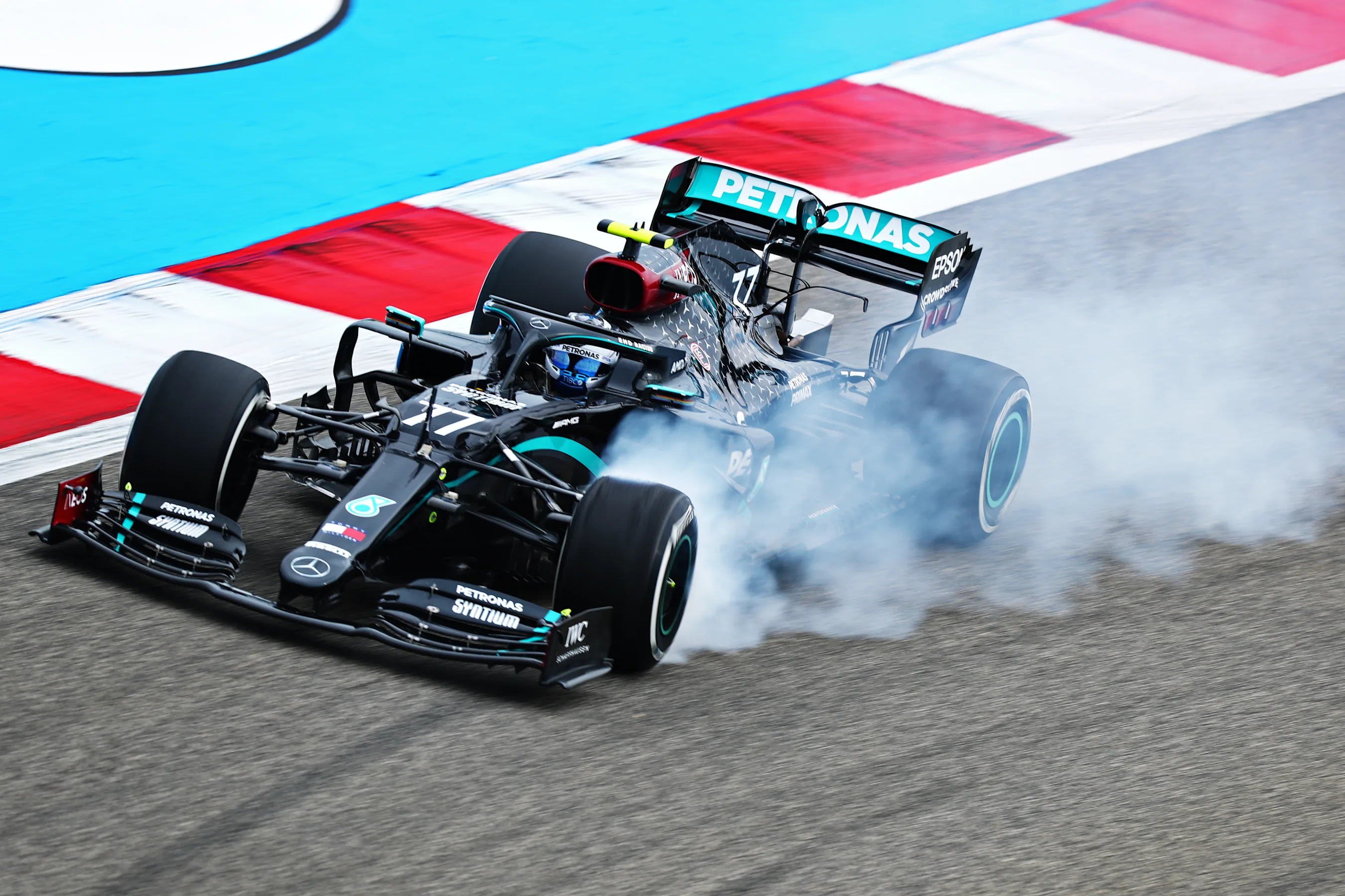 BAHRAIN, BAHRAIN - NOVEMBER 27: Valtteri Bottas of Finland driving the (77) Mercedes AMG Petronas