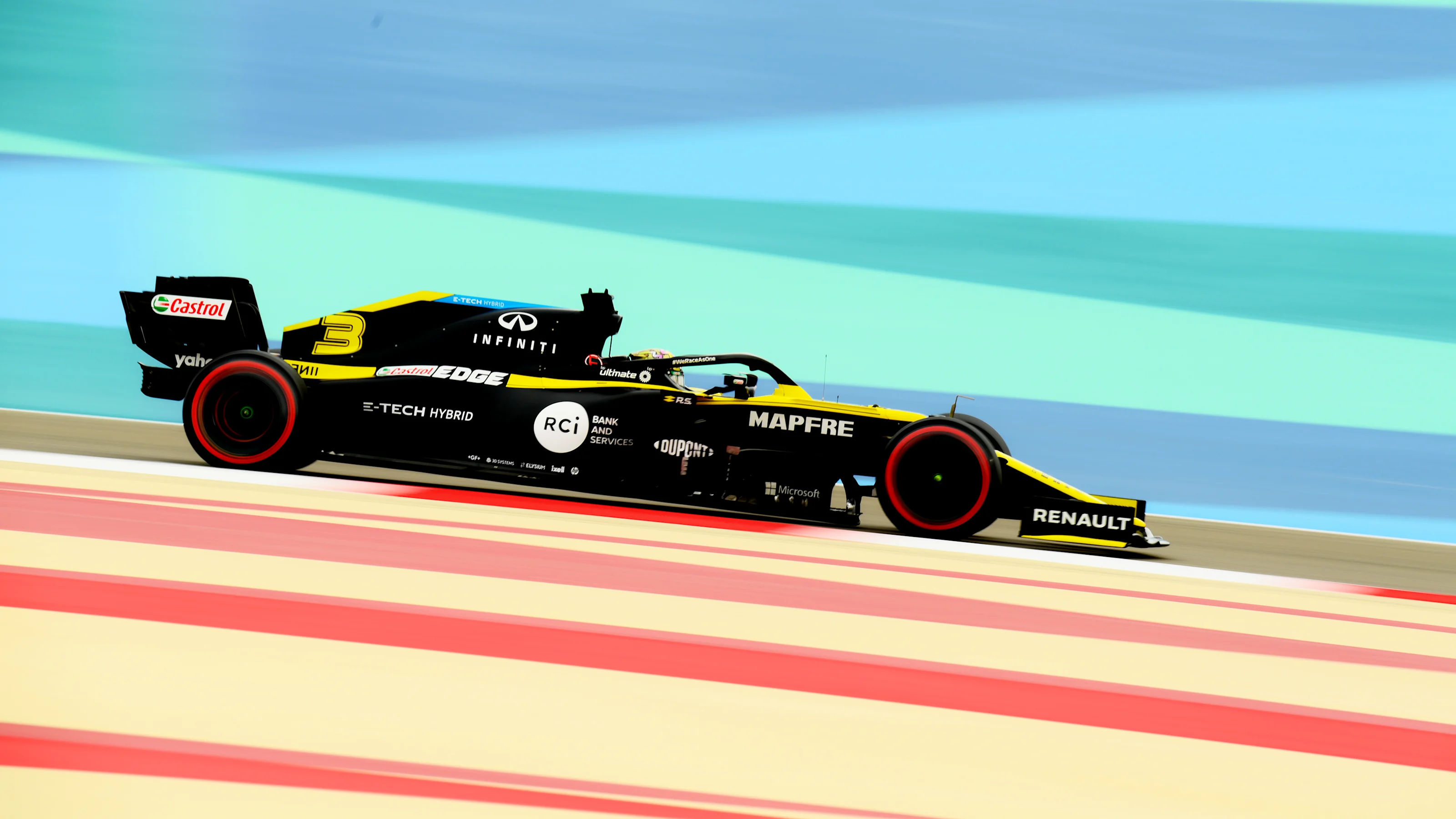 BAHRAIN, BAHRAIN - NOVEMBER 28: Daniel Ricciardo of Australia driving the (3) Renault Sport Formula