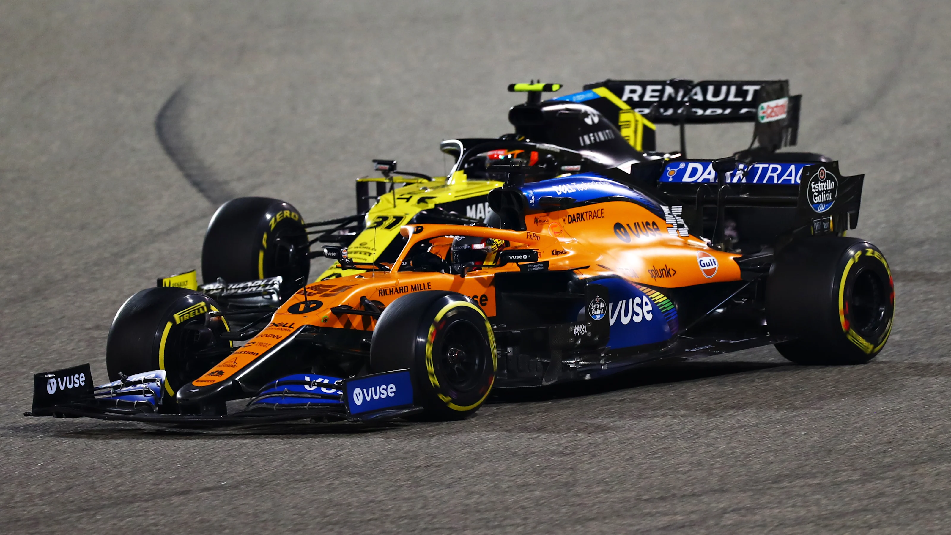 BAHRAIN, BAHRAIN - NOVEMBER 29: Carlos Sainz of Spain driving the (55) McLaren F1 Team MCL35