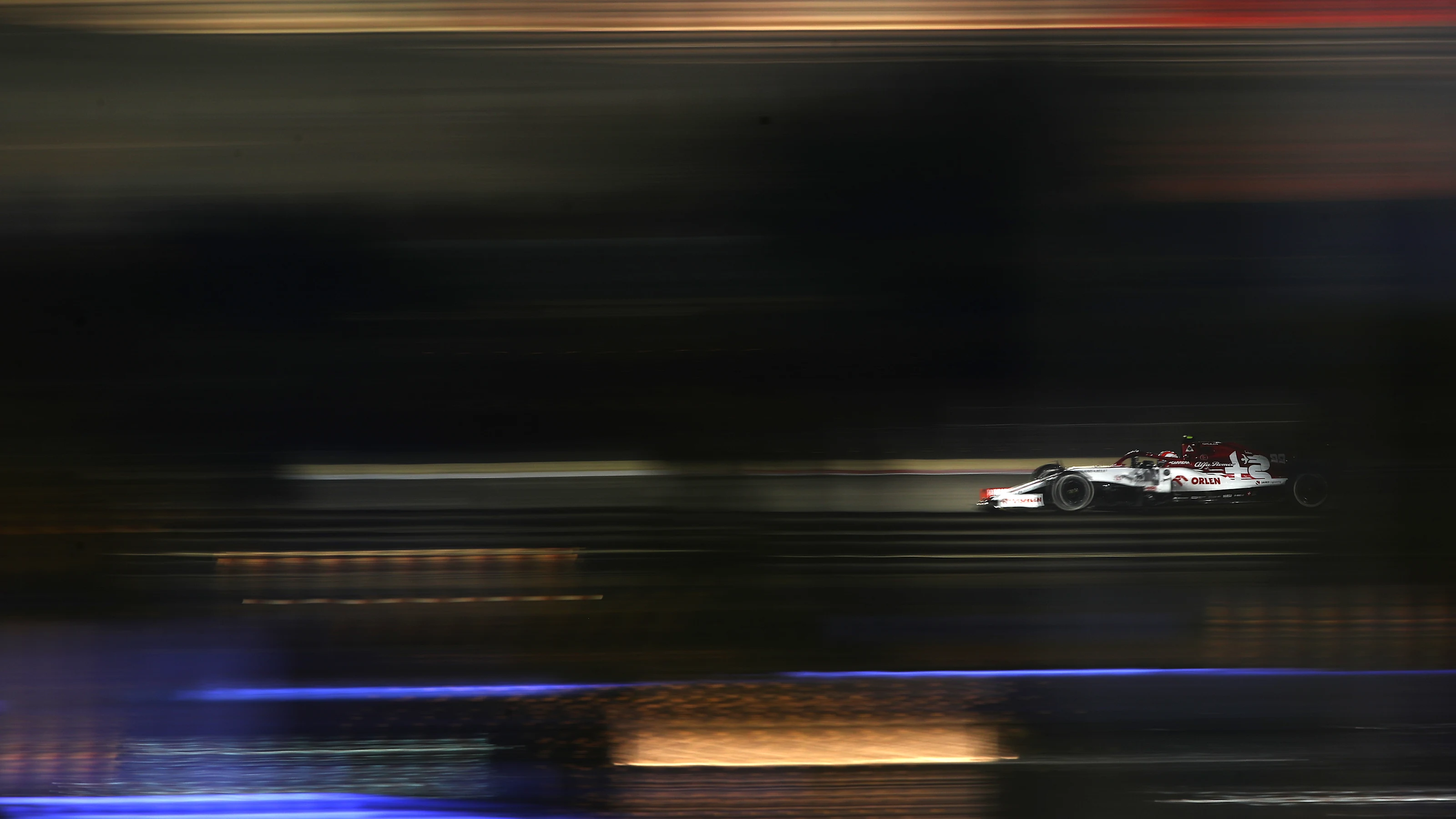 BAHRAIN, BAHRAIN - NOVEMBER 29: Antonio Giovinazzi of Italy driving the (99) Alfa Romeo Racing C39