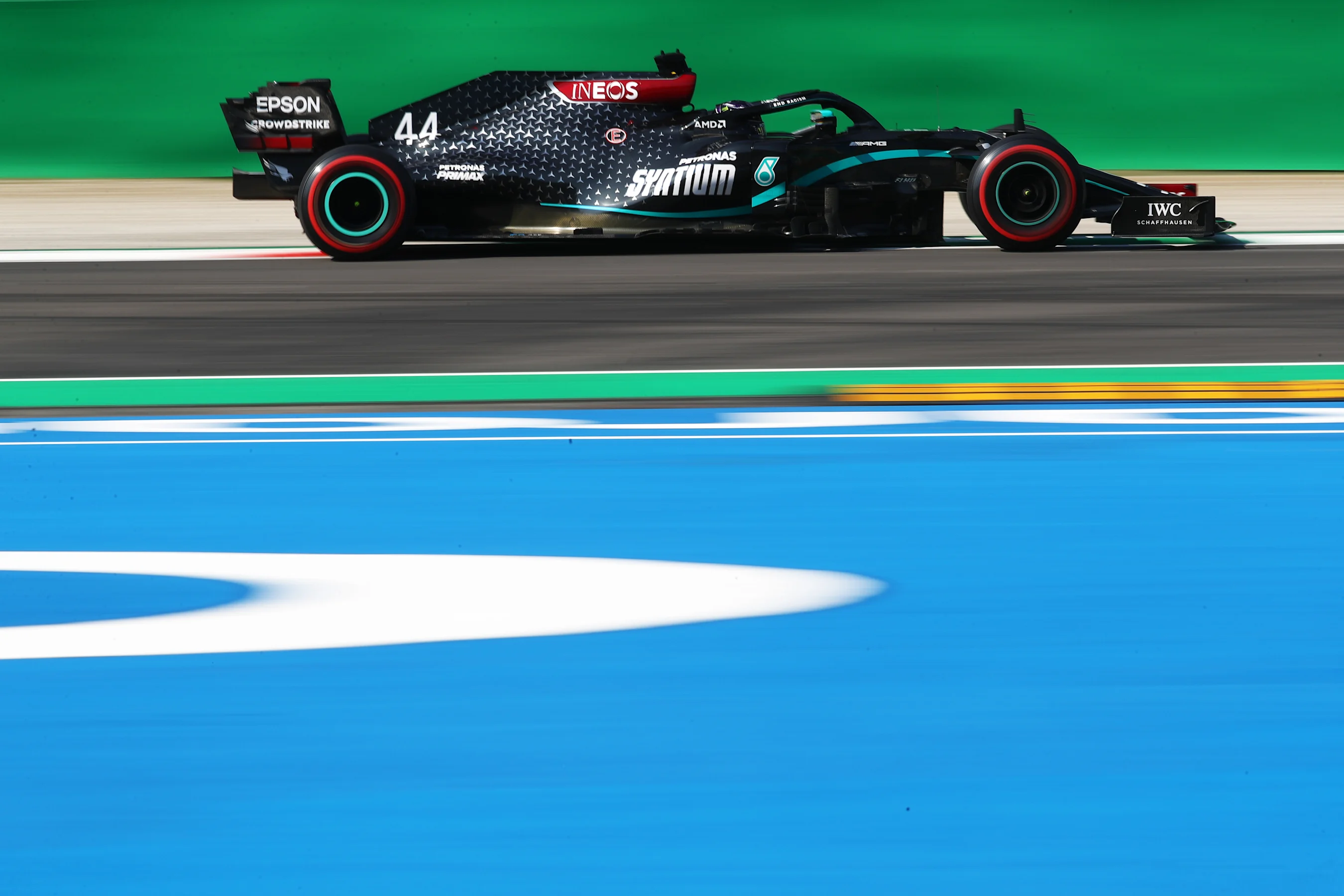 MONZA, ITALY - SEPTEMBER 04: Lewis Hamilton of Great Britain driving the (44) Mercedes AMG Petronas