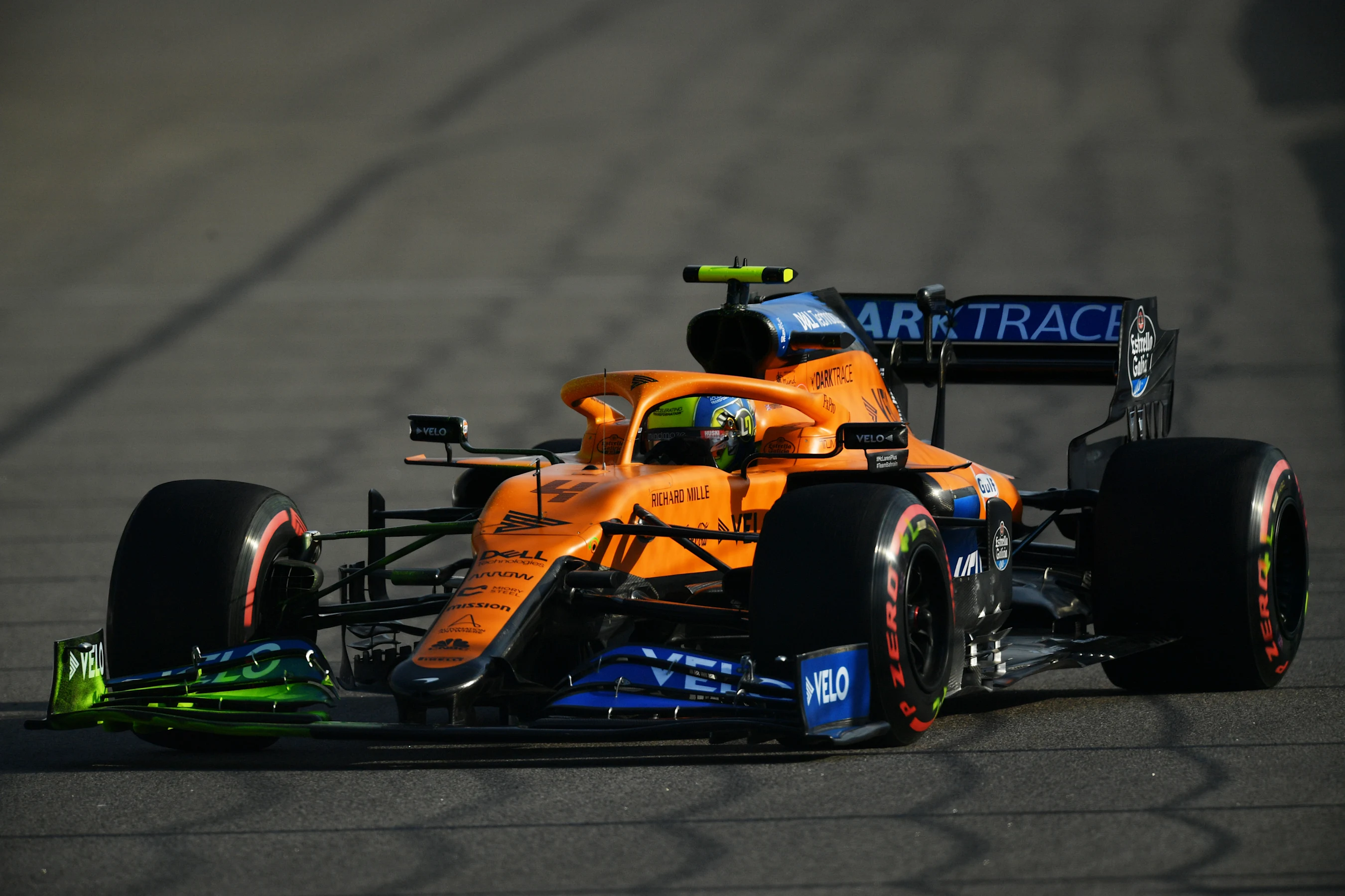 SOCHI, RUSSIA - SEPTEMBER 25: Lando Norris of Great Britain driving the (4) McLaren F1 Team MCL35