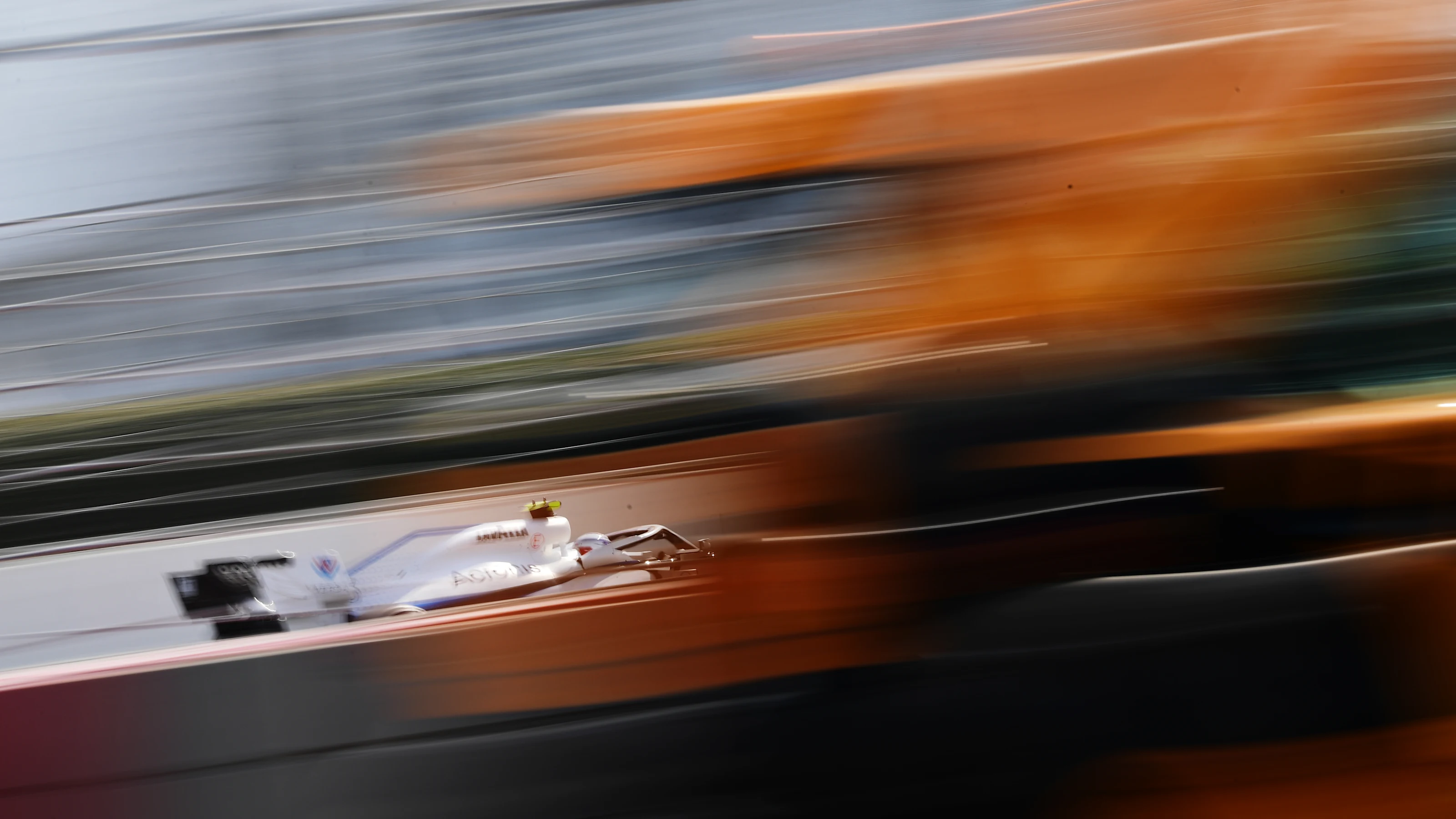 SOCHI, RUSSIA - SEPTEMBER 26: Nicholas Latifi of Canada driving the (6) Williams Racing FW43