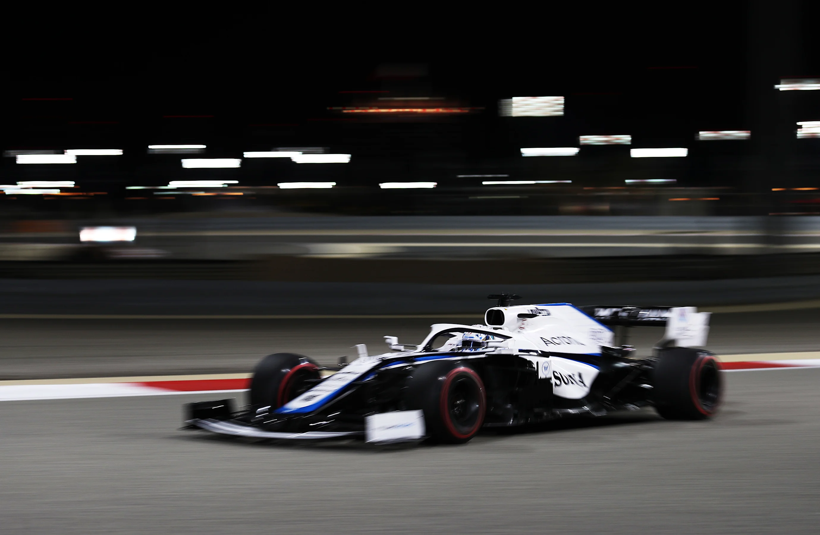 BAHRAIN, BAHRAIN - DECEMBER 04: Jack Aitken of Great Britain driving the Williams Racing FW43