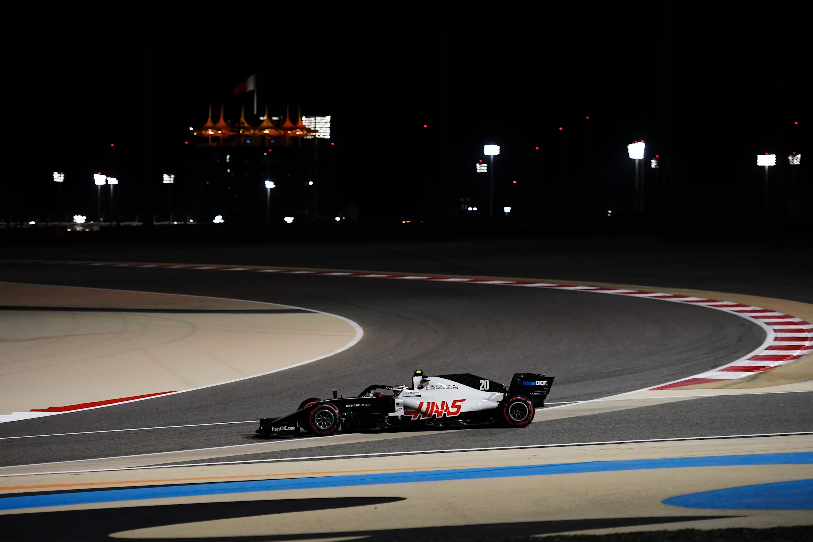 BAHRAIN, BAHRAIN - DECEMBER 04: Kevin Magnussen of Denmark driving the (20) Haas F1 Team VF-20