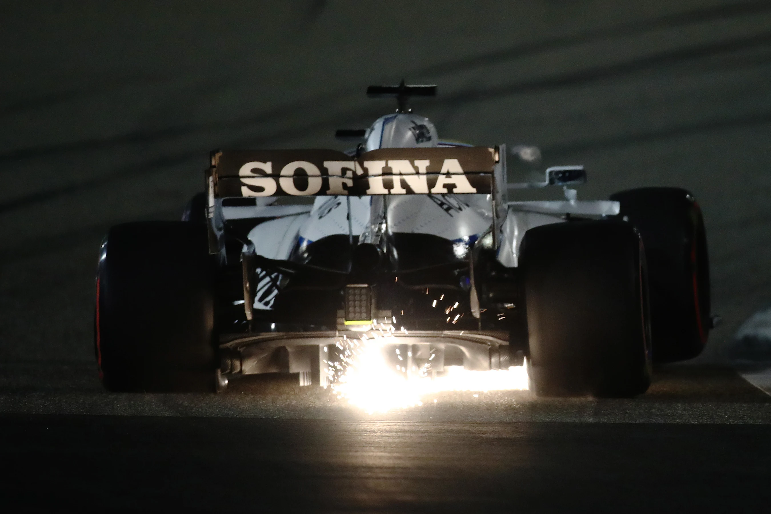 BAHRAIN, BAHRAIN - DECEMBER 05: Jack Aitken of Great Britain driving the Williams Racing FW43