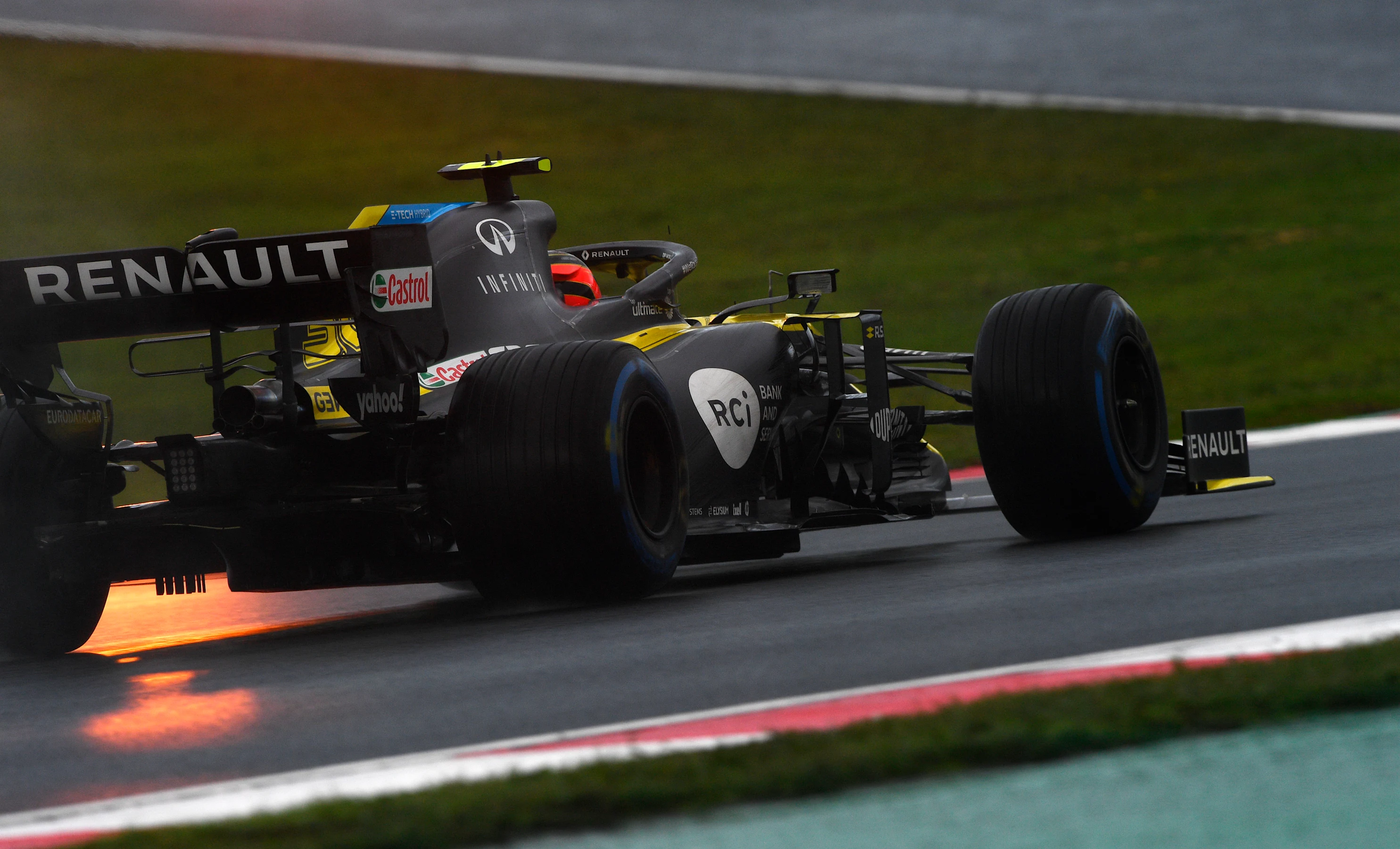 ISTANBUL, TURKEY - NOVEMBER 14: Esteban Ocon of France driving the (31) Renault Sport Formula One