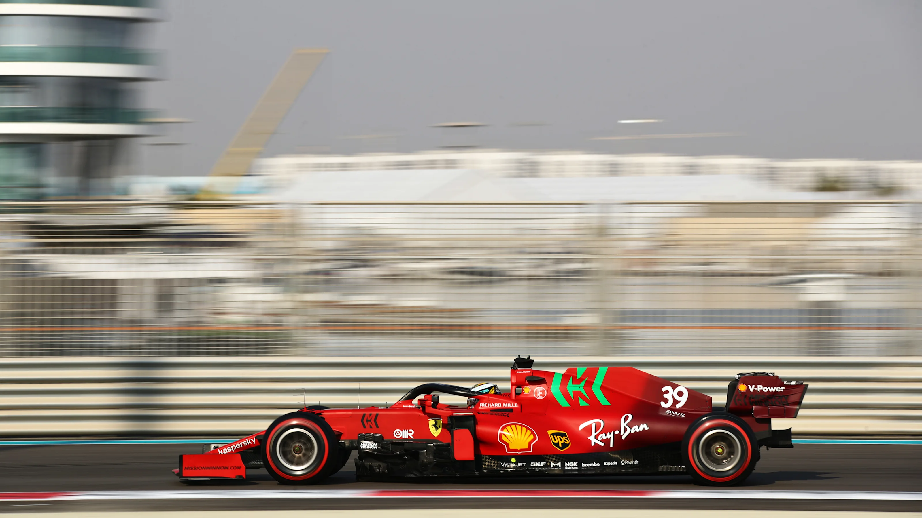 ABU DHABI, UNITED ARAB EMIRATES - DECEMBER 14: Robert Shwartzman of Russia driving the (39)