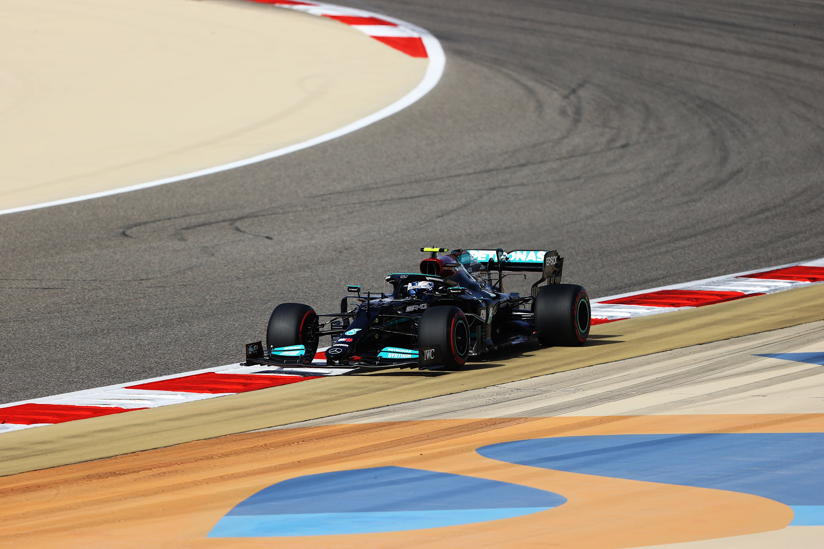 BAHRAIN, BAHRAIN - MARCH 27: Valtteri Bottas of Finland driving the (77) Mercedes AMG Petronas F1