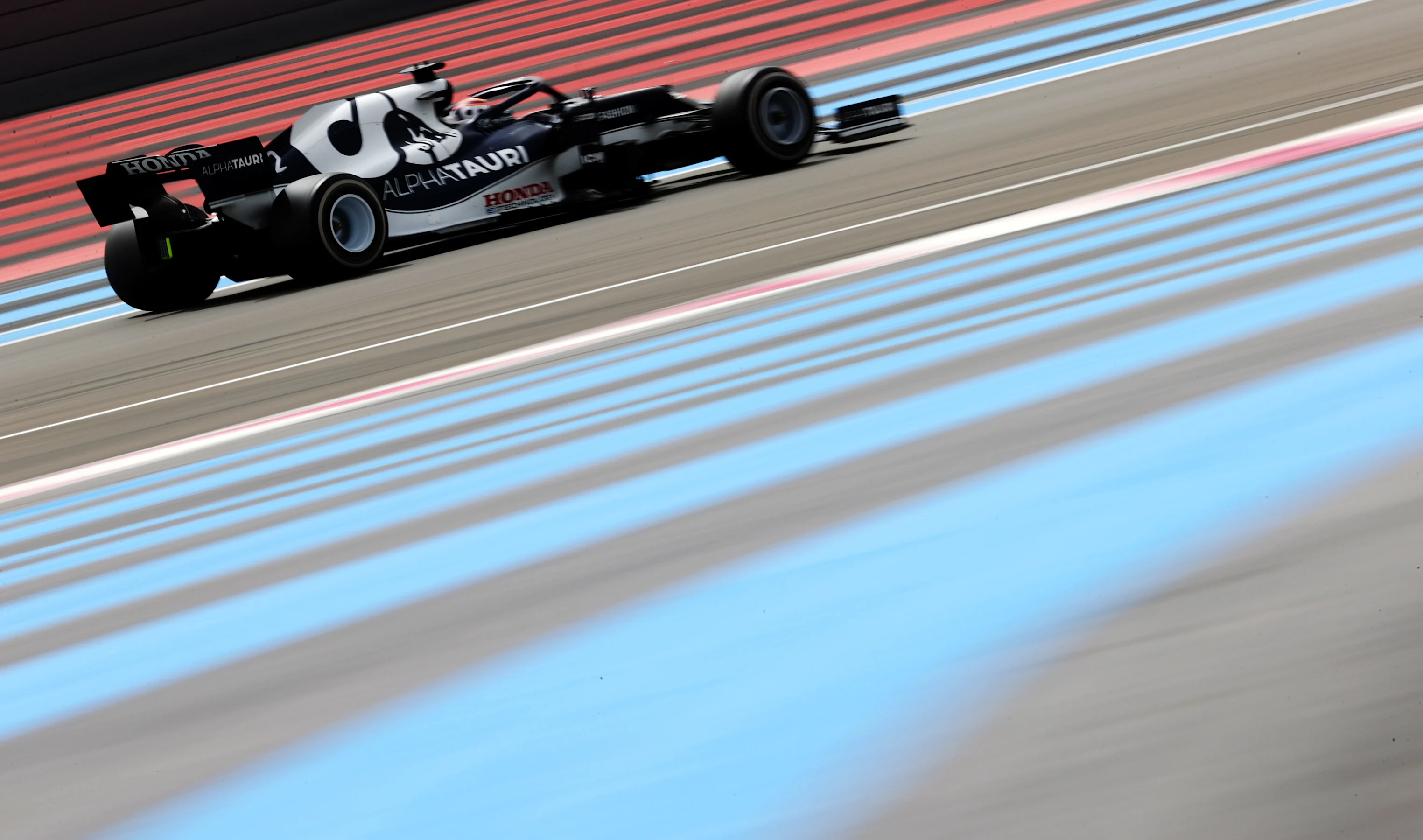 LE CASTELLET, FRANCE - JUNE 20: Yuki Tsunoda of Japan driving the (22) Scuderia AlphaTauri AT02