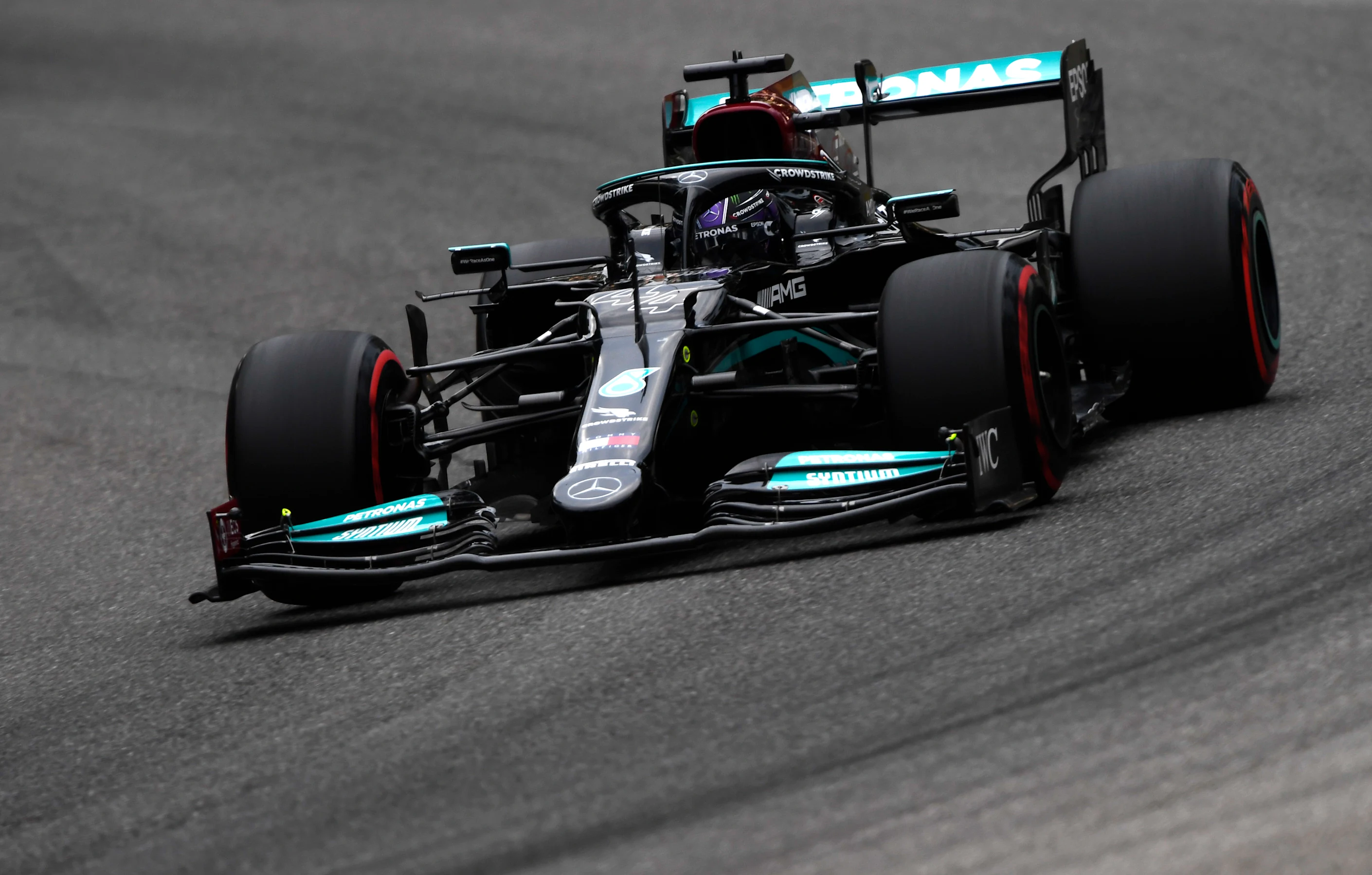 MONZA, ITALY - SEPTEMBER 10: Lewis Hamilton of Great Britain driving the (44) Mercedes AMG Petronas