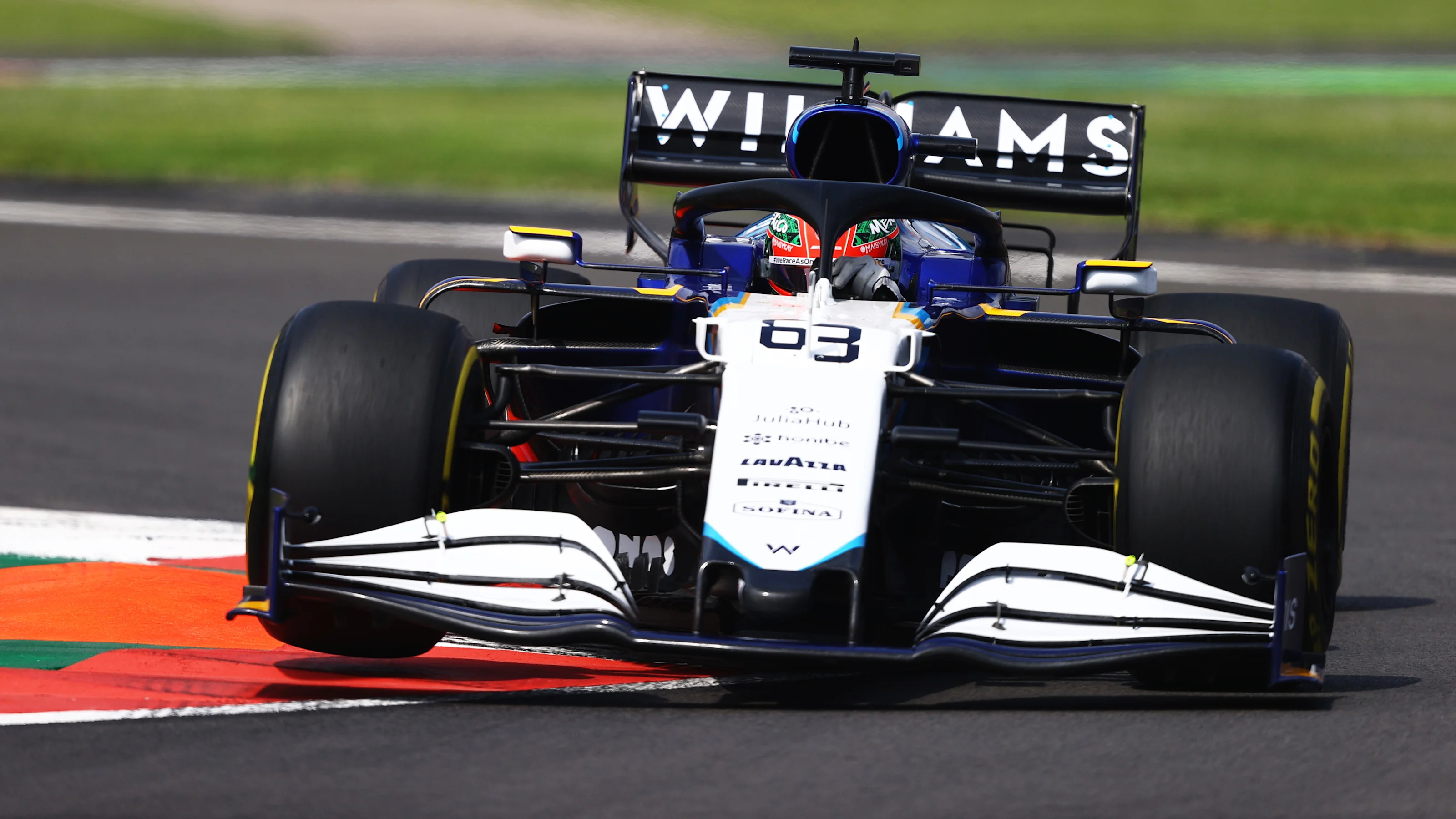MEXICO CITY, MEXICO - NOVEMBER 05: George Russell of Great Britain driving the (63) Williams Racing
