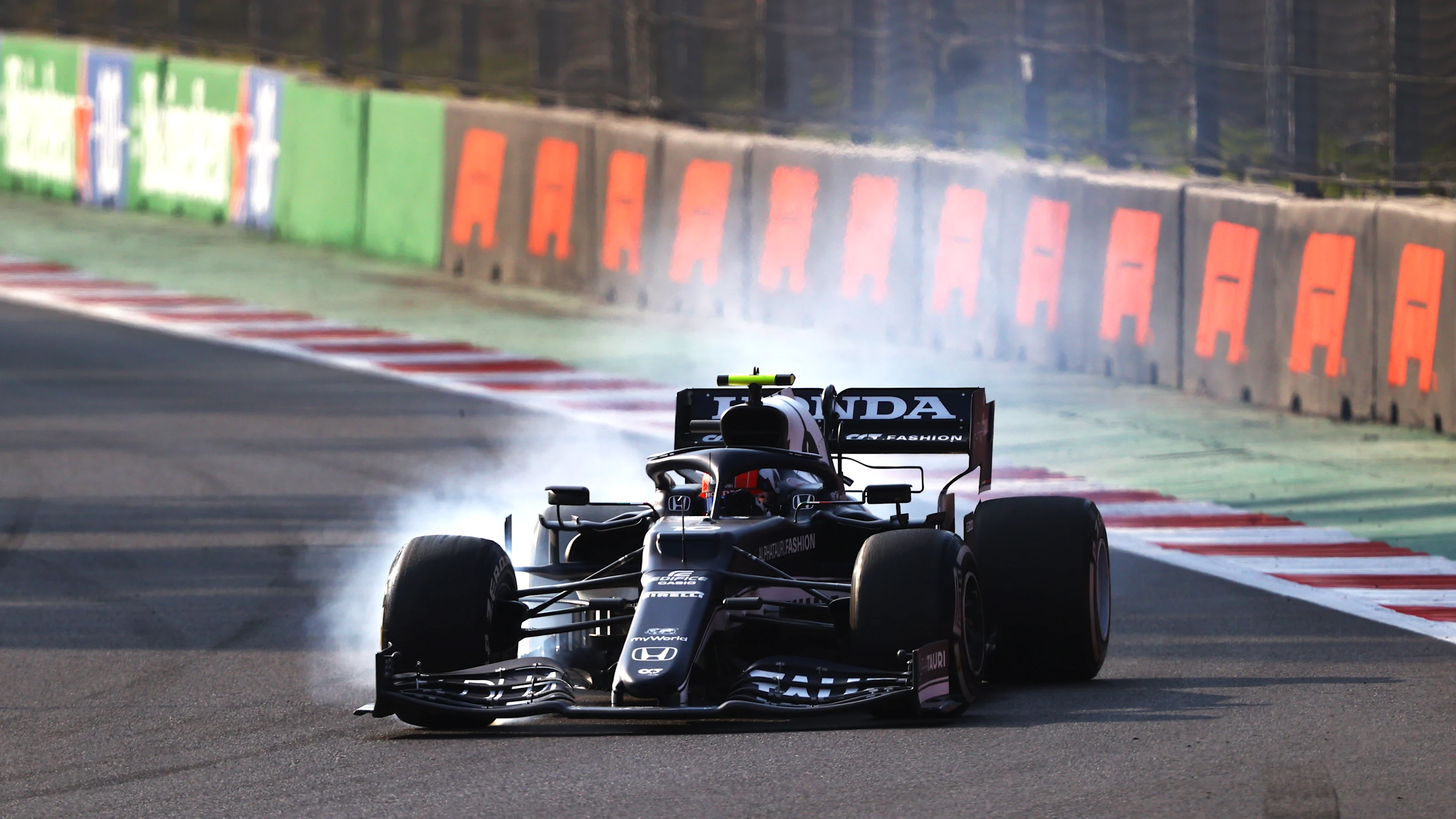 MEXICO CITY, MEXICO - NOVEMBER 05: Pierre Gasly of France driving the (10) Scuderia AlphaTauri AT02