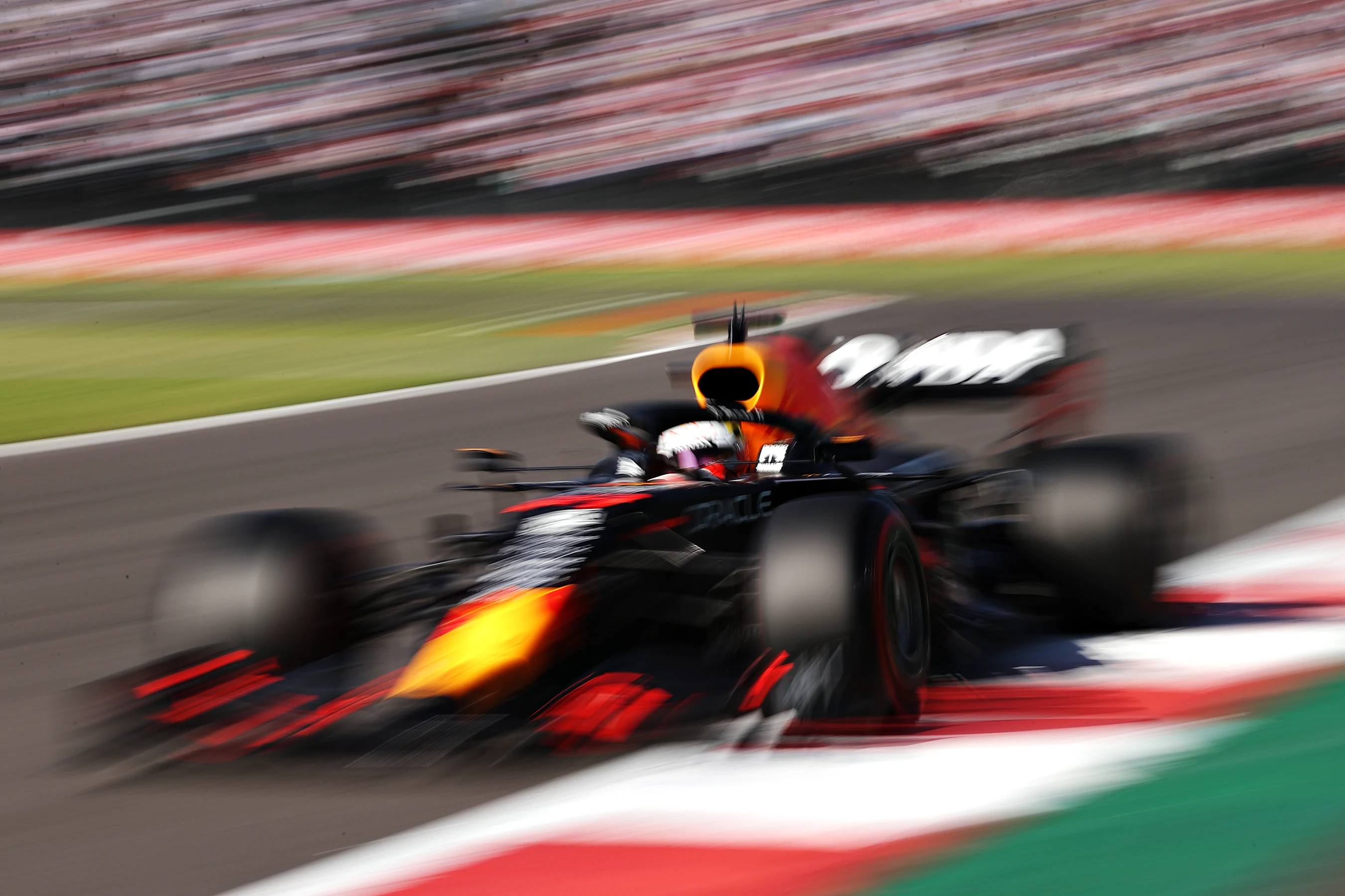 MEXICO CITY, MEXICO - NOVEMBER 06: Max Verstappen of the Netherlands driving the (33) Red Bull