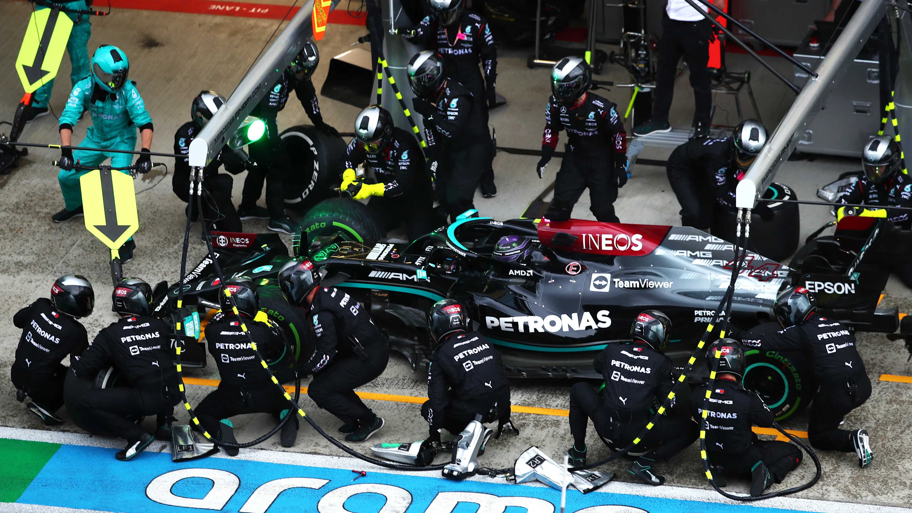SOCHI, RUSSIA - SEPTEMBER 26: Lewis Hamilton of Great Britain driving the (44) Mercedes AMG