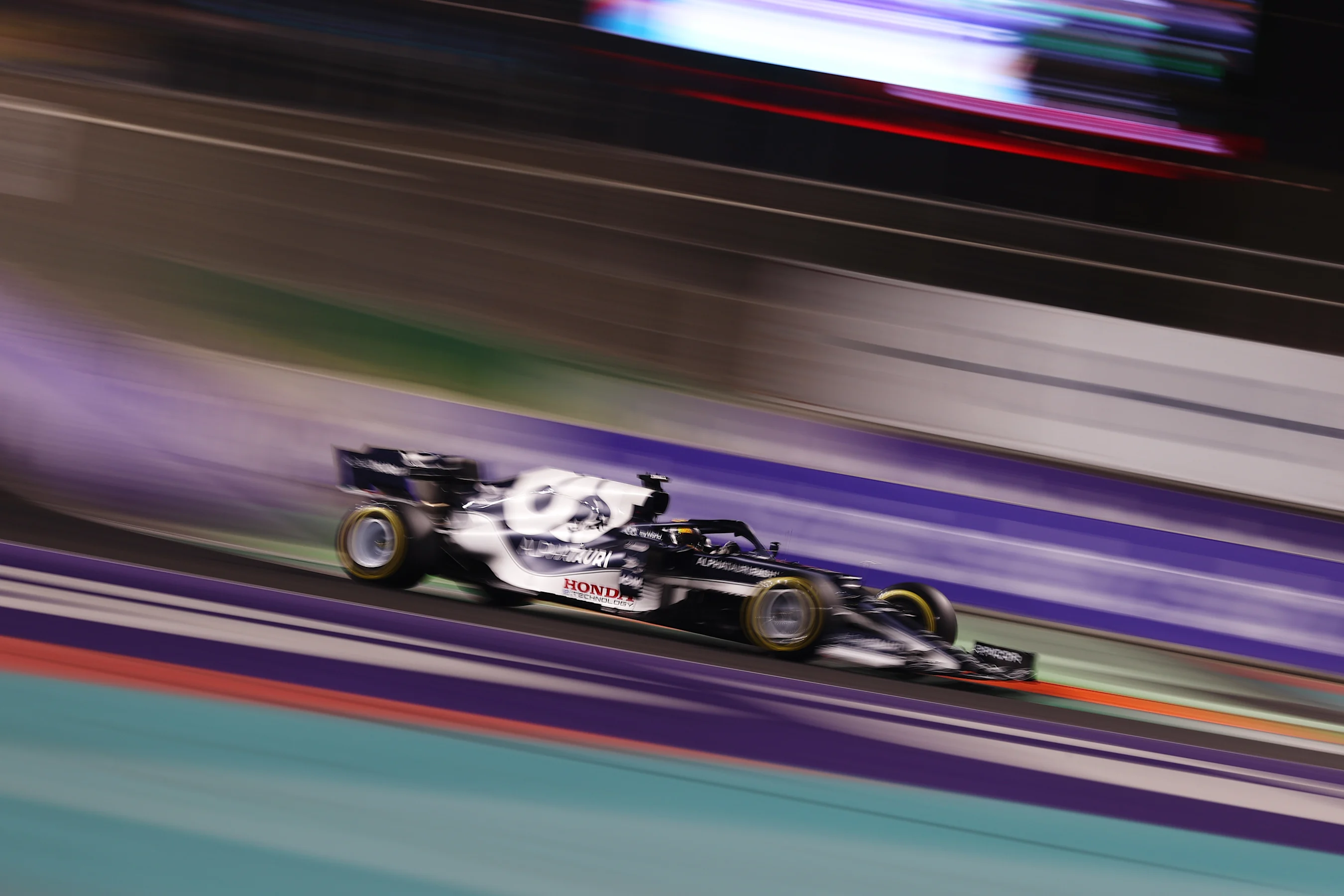 JEDDAH, SAUDI ARABIA - DECEMBER 04: Yuki Tsunoda of Japan driving the (22) Scuderia AlphaTauri AT02