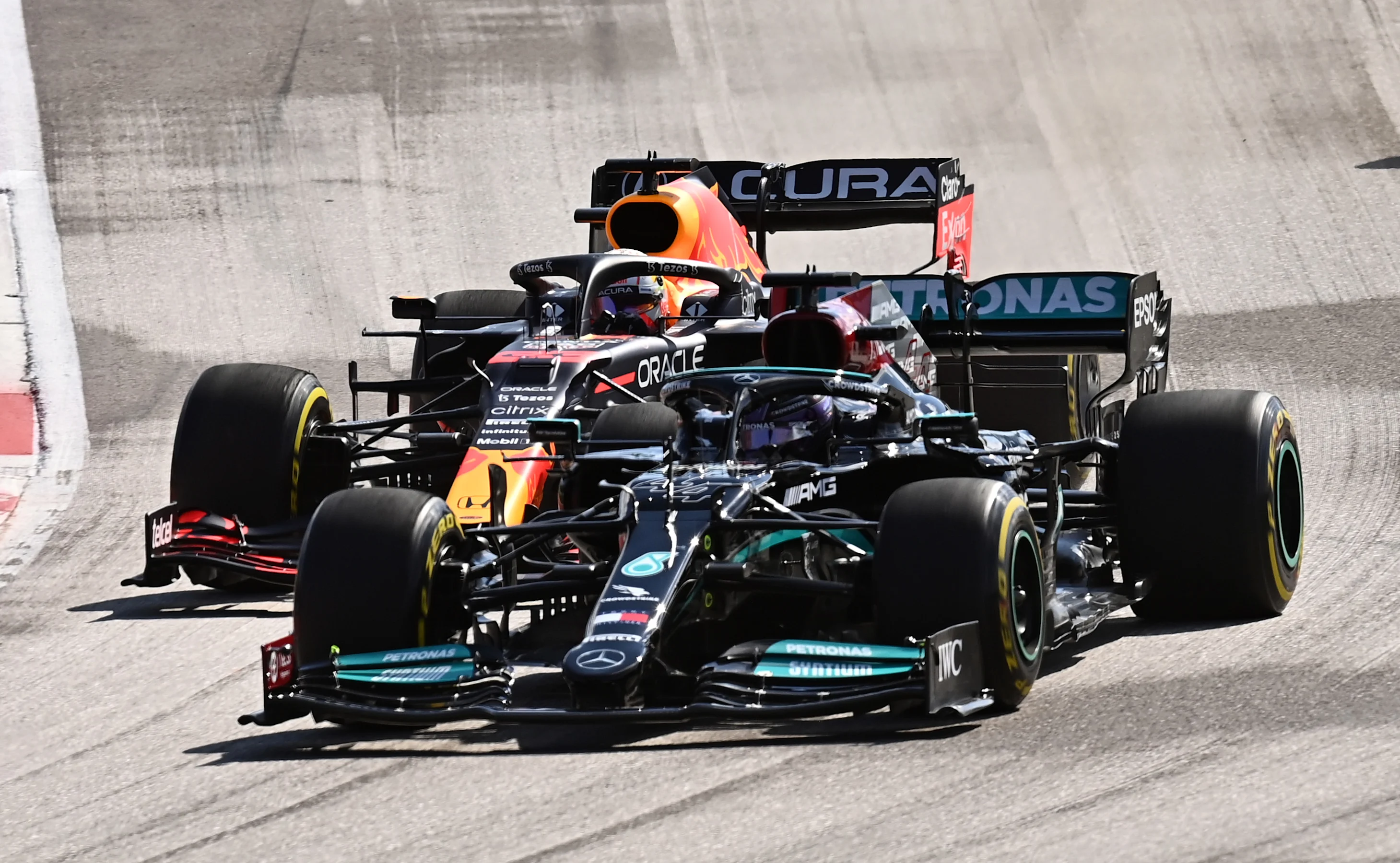 AUSTIN, TEXAS - OCTOBER 24: Lewis Hamilton of Great Britain driving the (44) Mercedes AMG Petronas