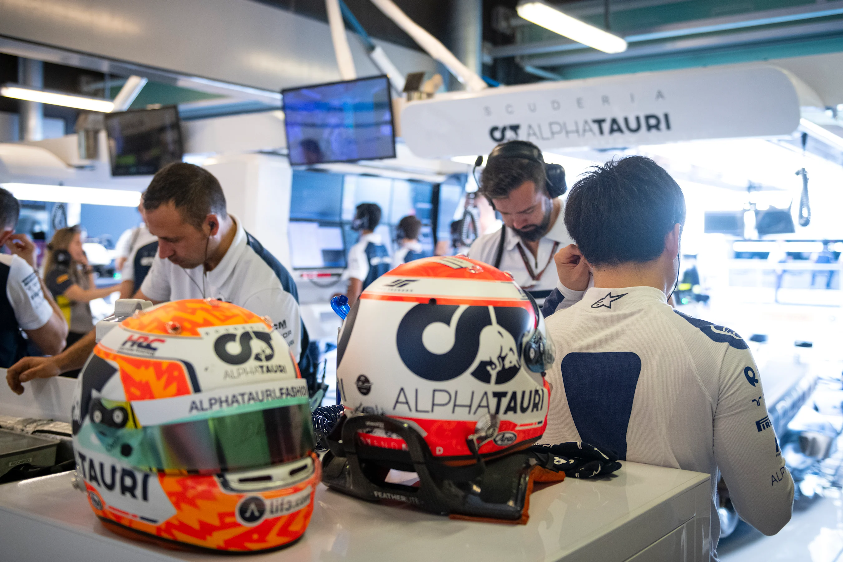 ABU DHABI, UNITED ARAB EMIRATES - NOVEMBER 18: Yuki Tsunoda of Japan and Scuderia AlphaTauri