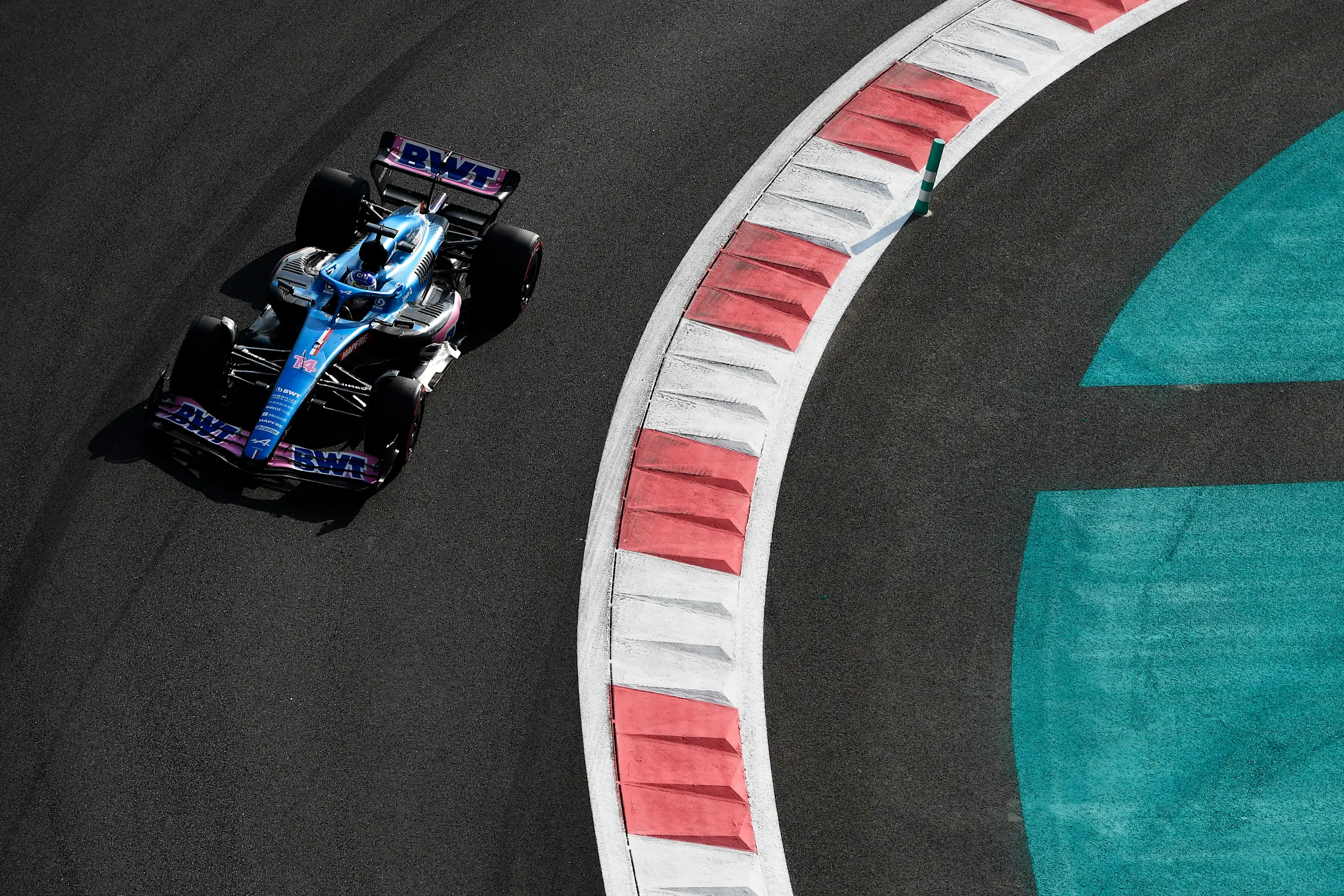 ABU DHABI, UNITED ARAB EMIRATES - NOVEMBER 19: Fernando Alonso of Spain driving the (14) Alpine F1