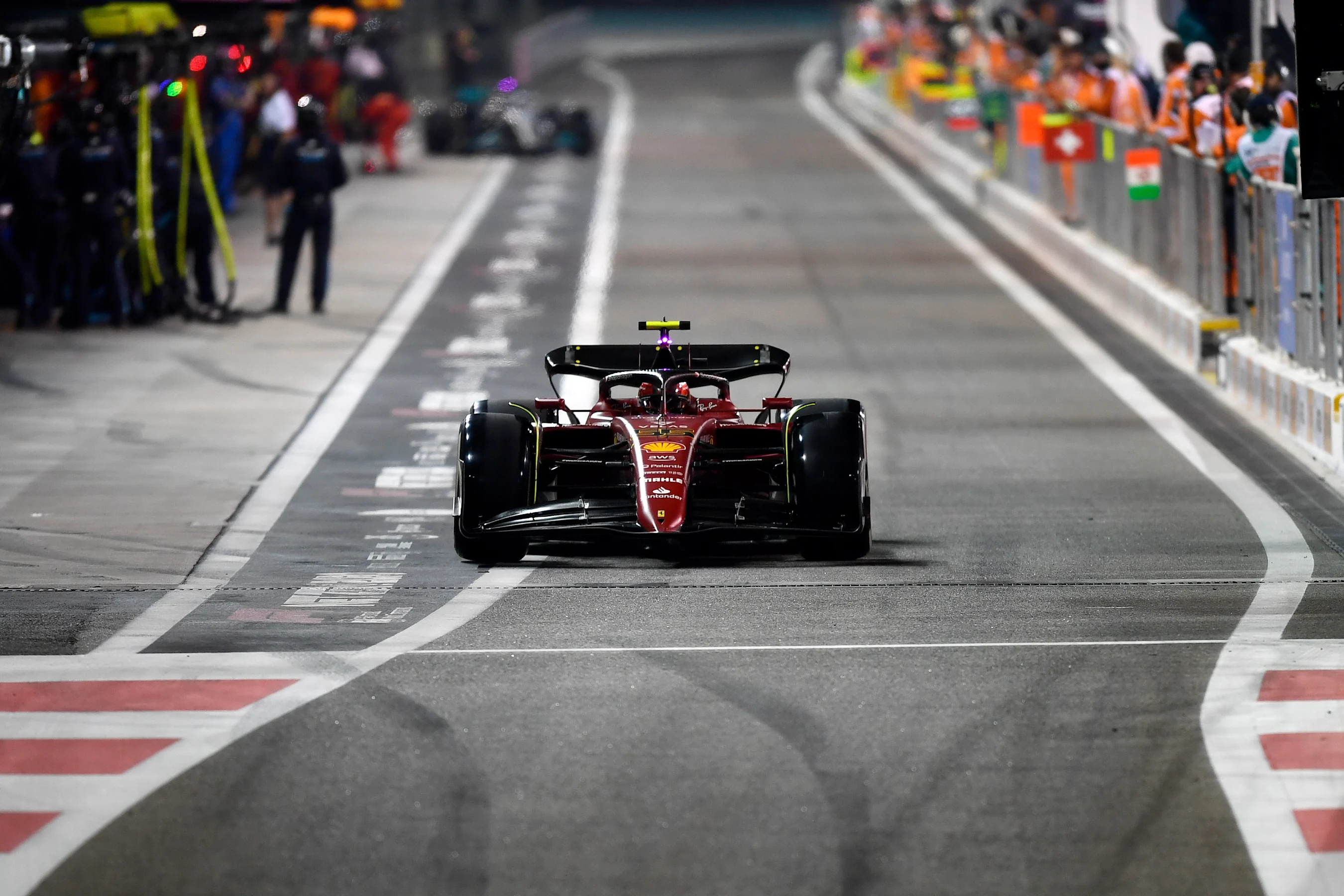 ABU DHABI, UNITED ARAB EMIRATES - NOVEMBER 20: Carlos Sainz of Spain driving (55) the Ferrari F1-75