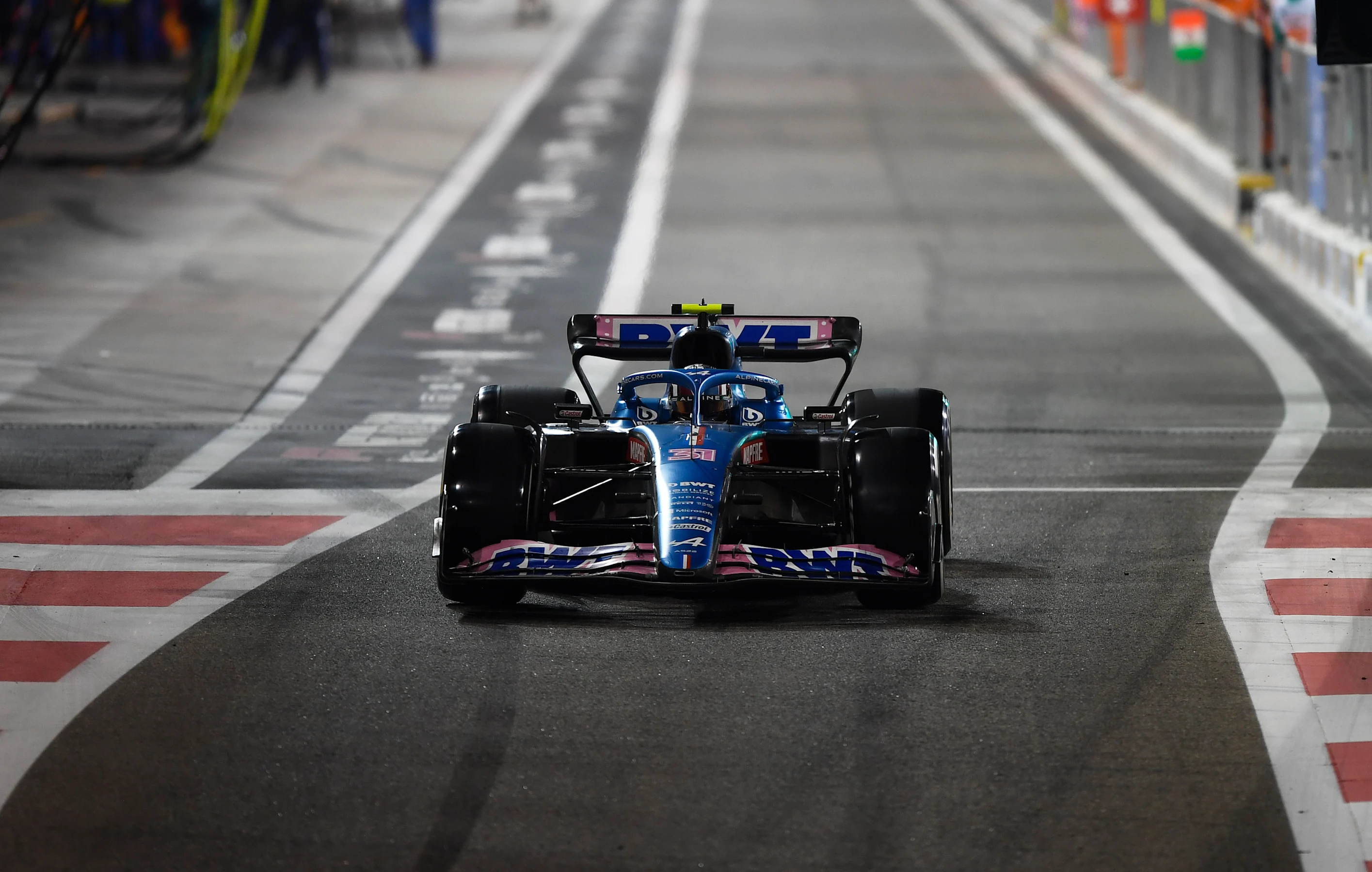 ABU DHABI, UNITED ARAB EMIRATES - NOVEMBER 20: Esteban Ocon of France driving the (31) Alpine F1
