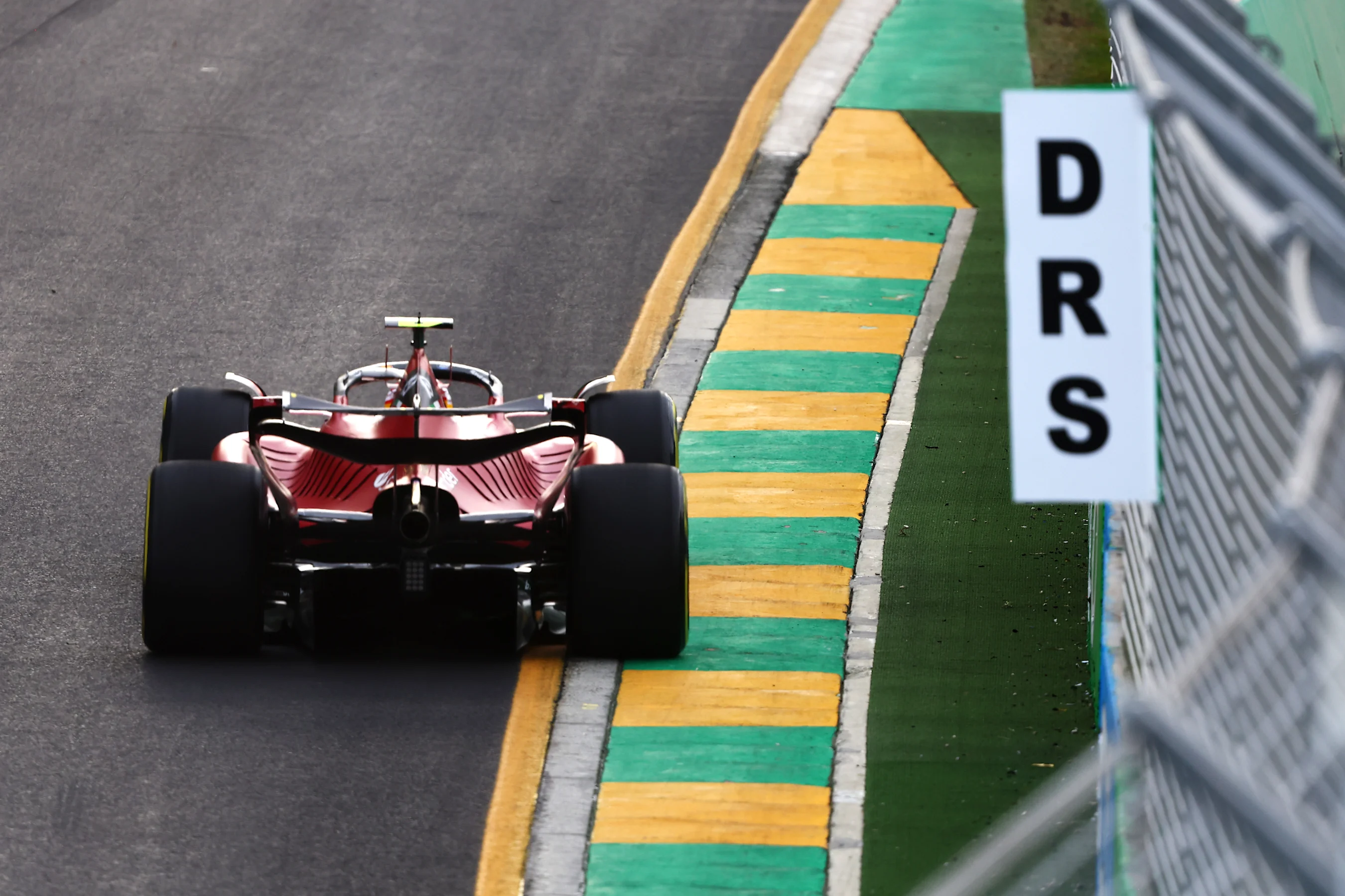 MELBOURNE, AUSTRALIA - APRIL 08: Carlos Sainz of Spain driving (55) the Ferrari F1-75 on track