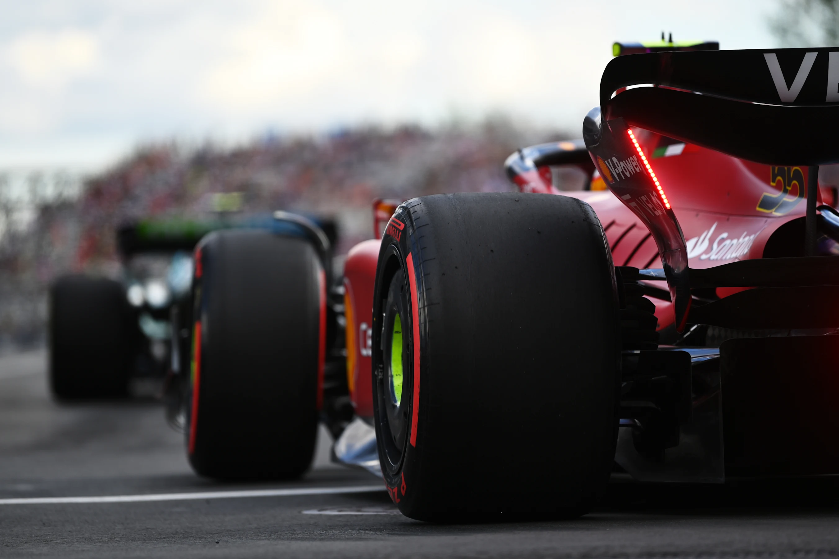 MONTREAL, QUEBEC - JUNE 17: Carlos Sainz of Spain driving (55) the Ferrari F1-75 on track during