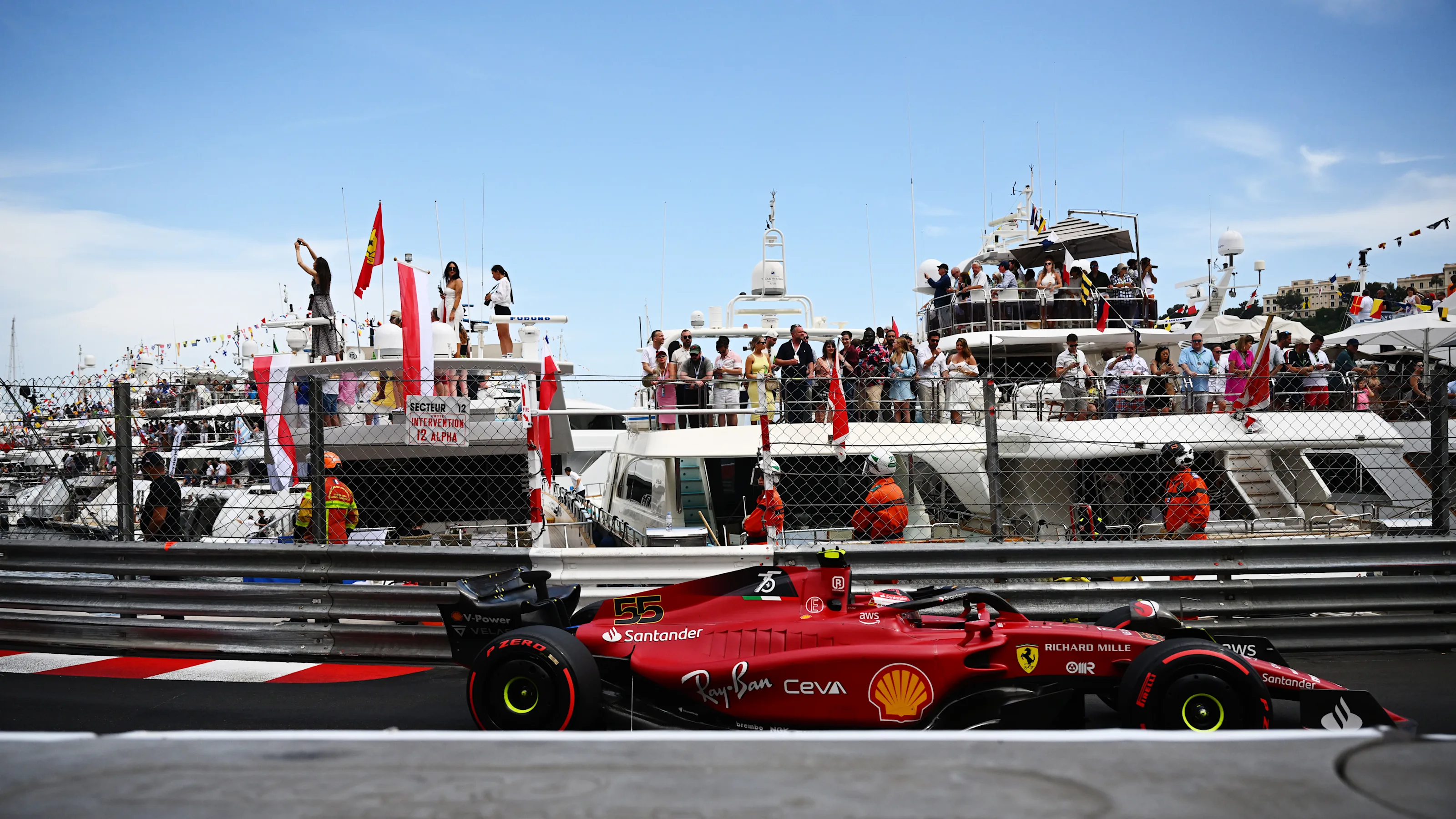 MONTE-CARLO, MONACO - MAY 28: Carlos Sainz of Spain driving (55) the Ferrari F1-75 on track during