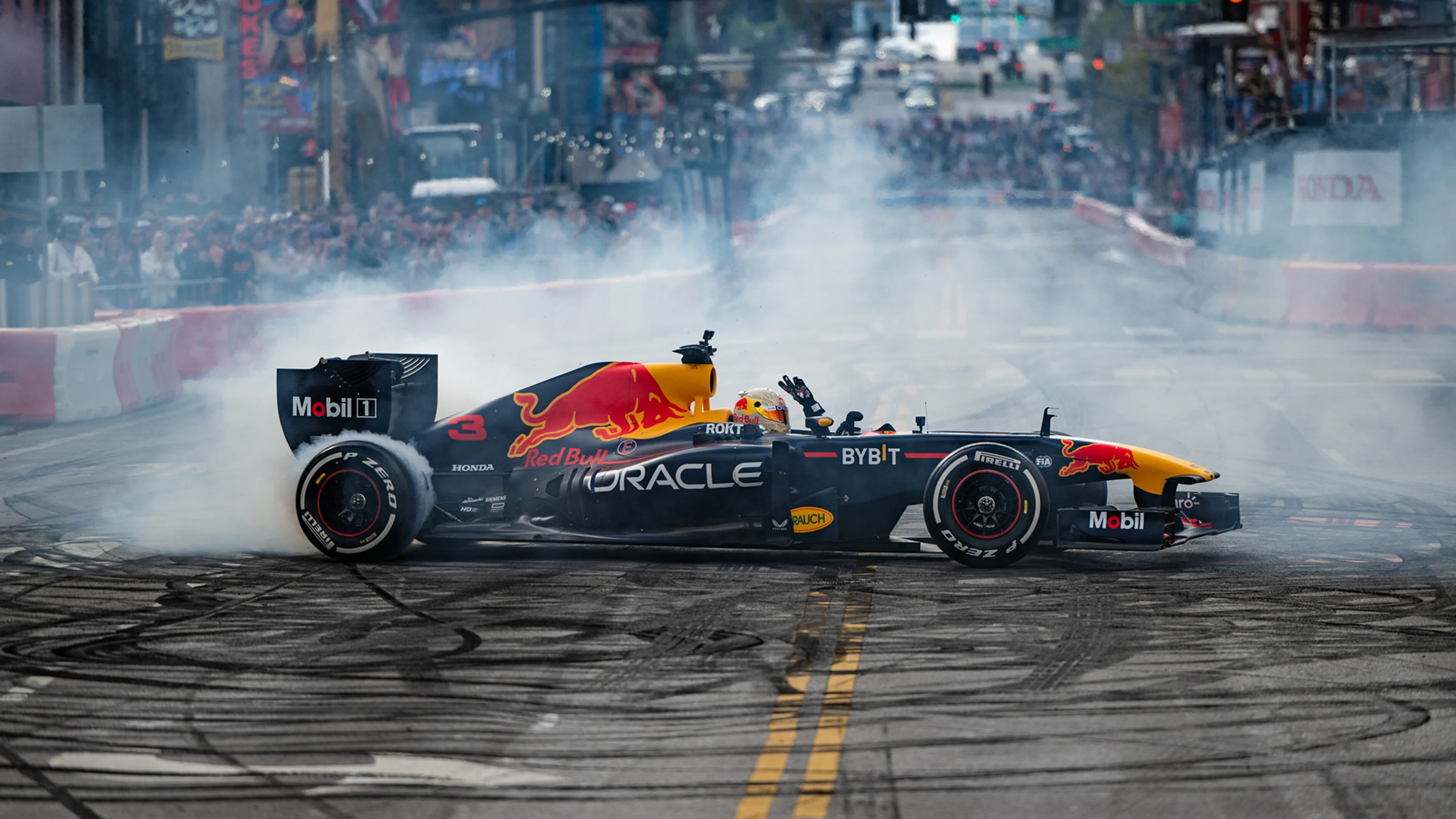 ricciardo-nashville-2.png