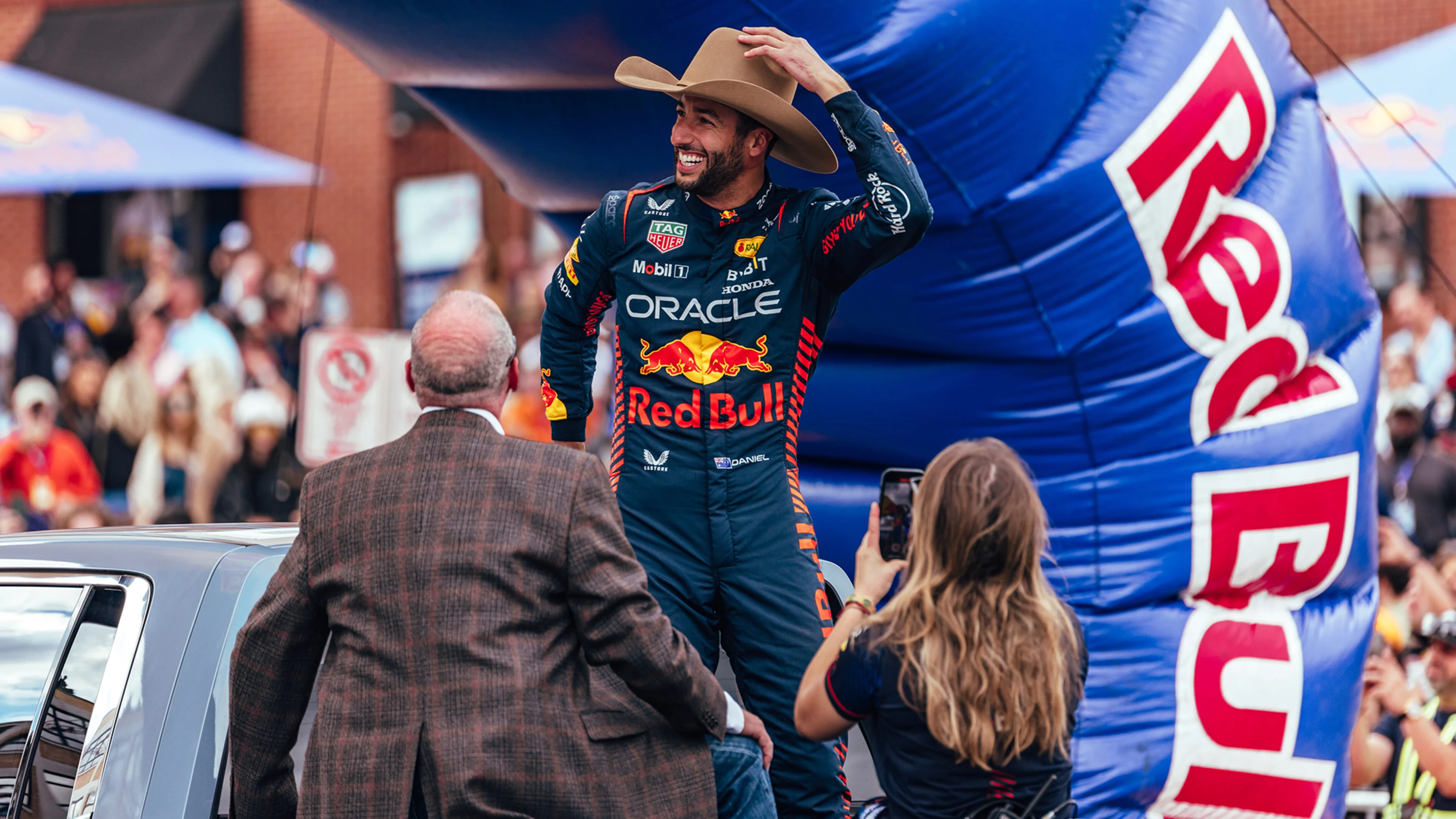 ricciardo-nashville-5.png