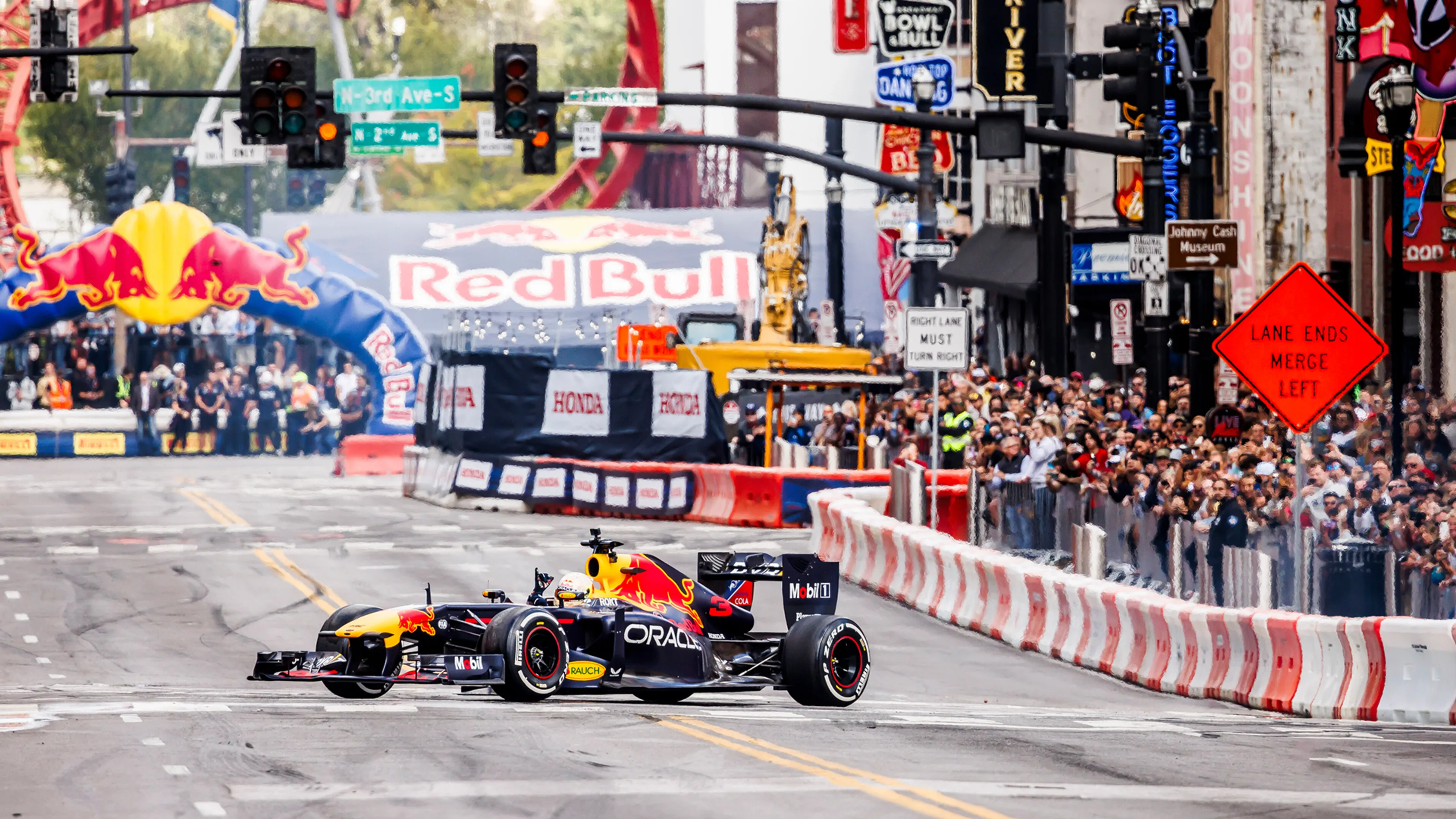 ricciardo-nashville-7.png