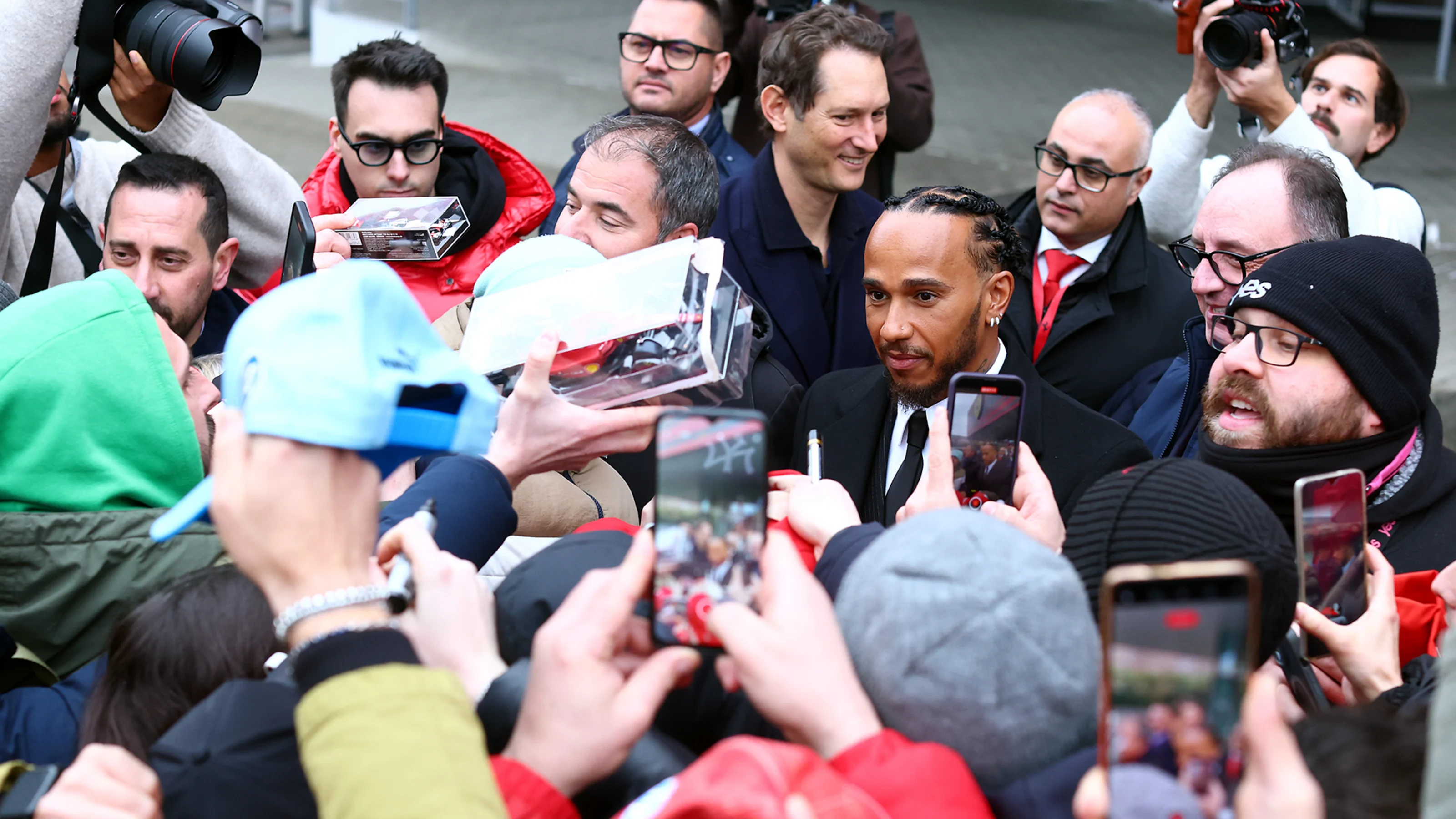 hamilton-ferrari-visit-4.png